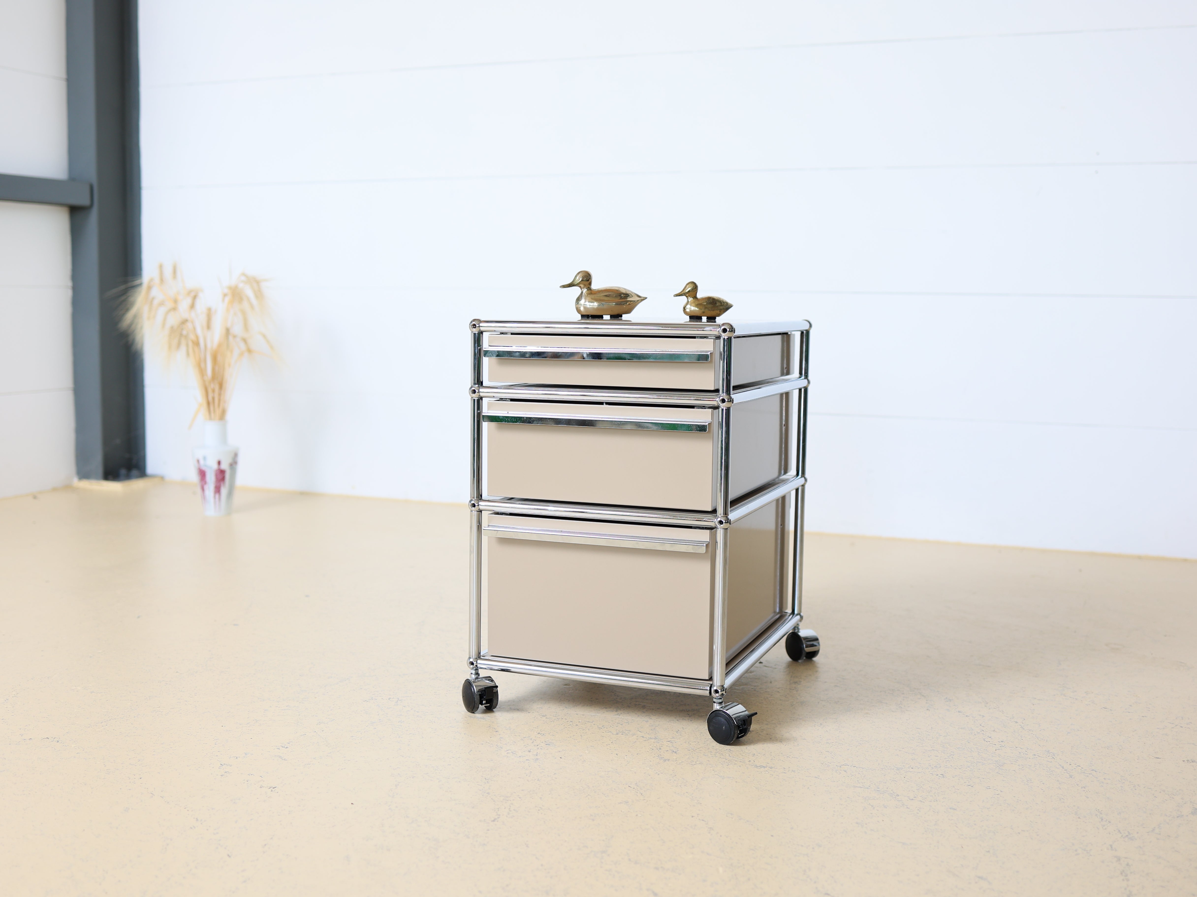 USM Haller Korpus in Beige