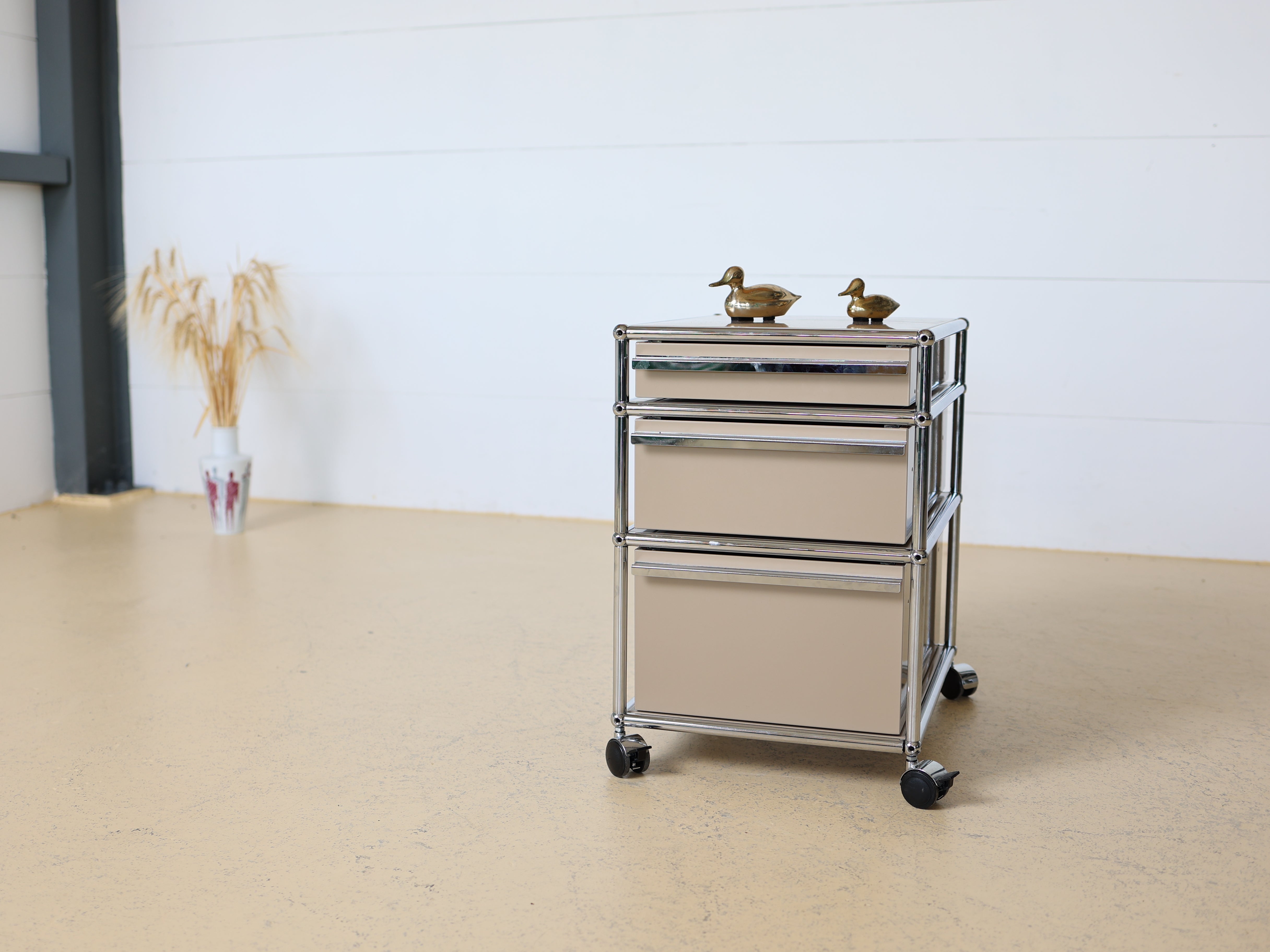 USM Haller Korpus in Beige