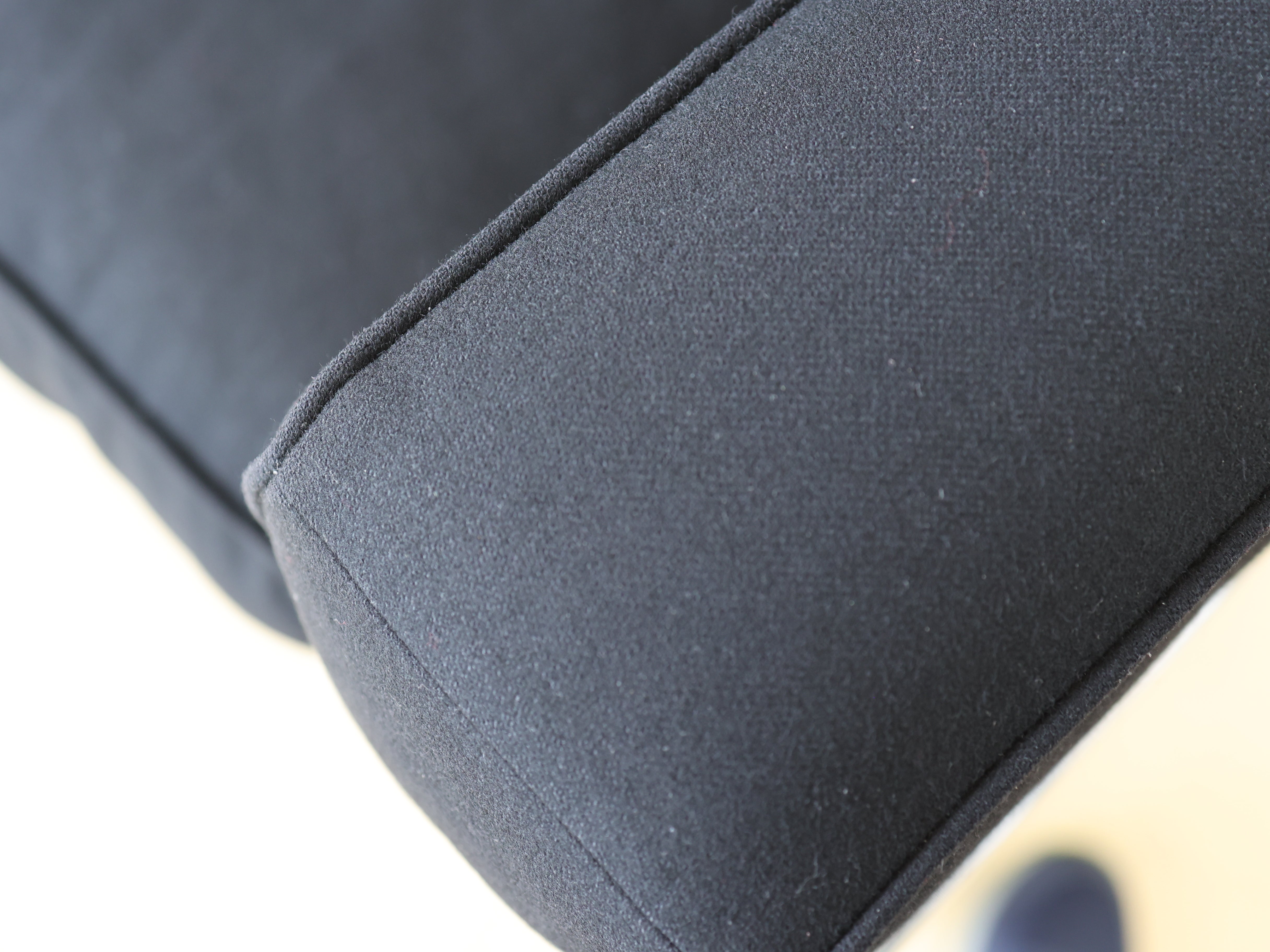 Le Corbusier Sofa LC2 von Cassina - Stoff
