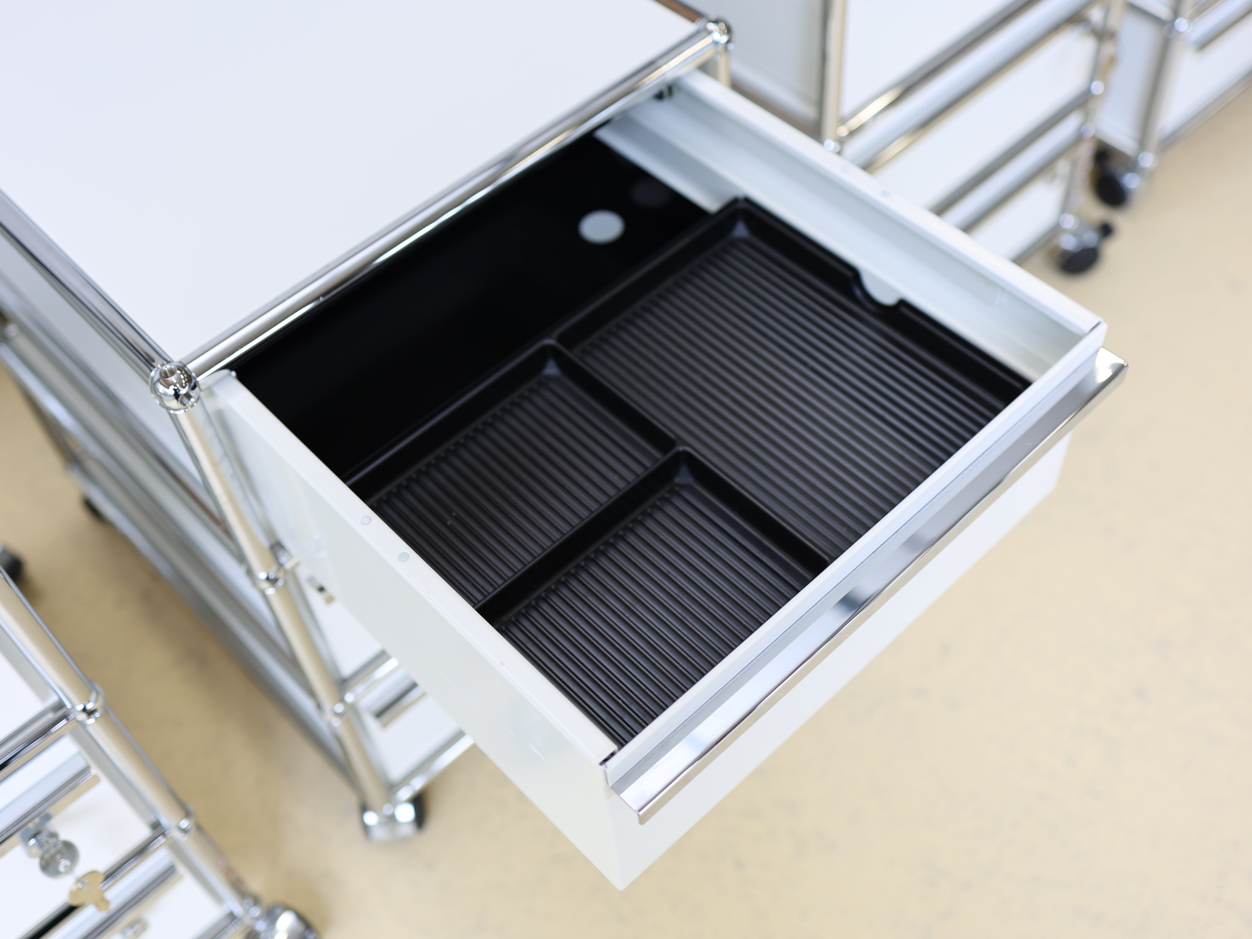 USM Haller Rollcontainer