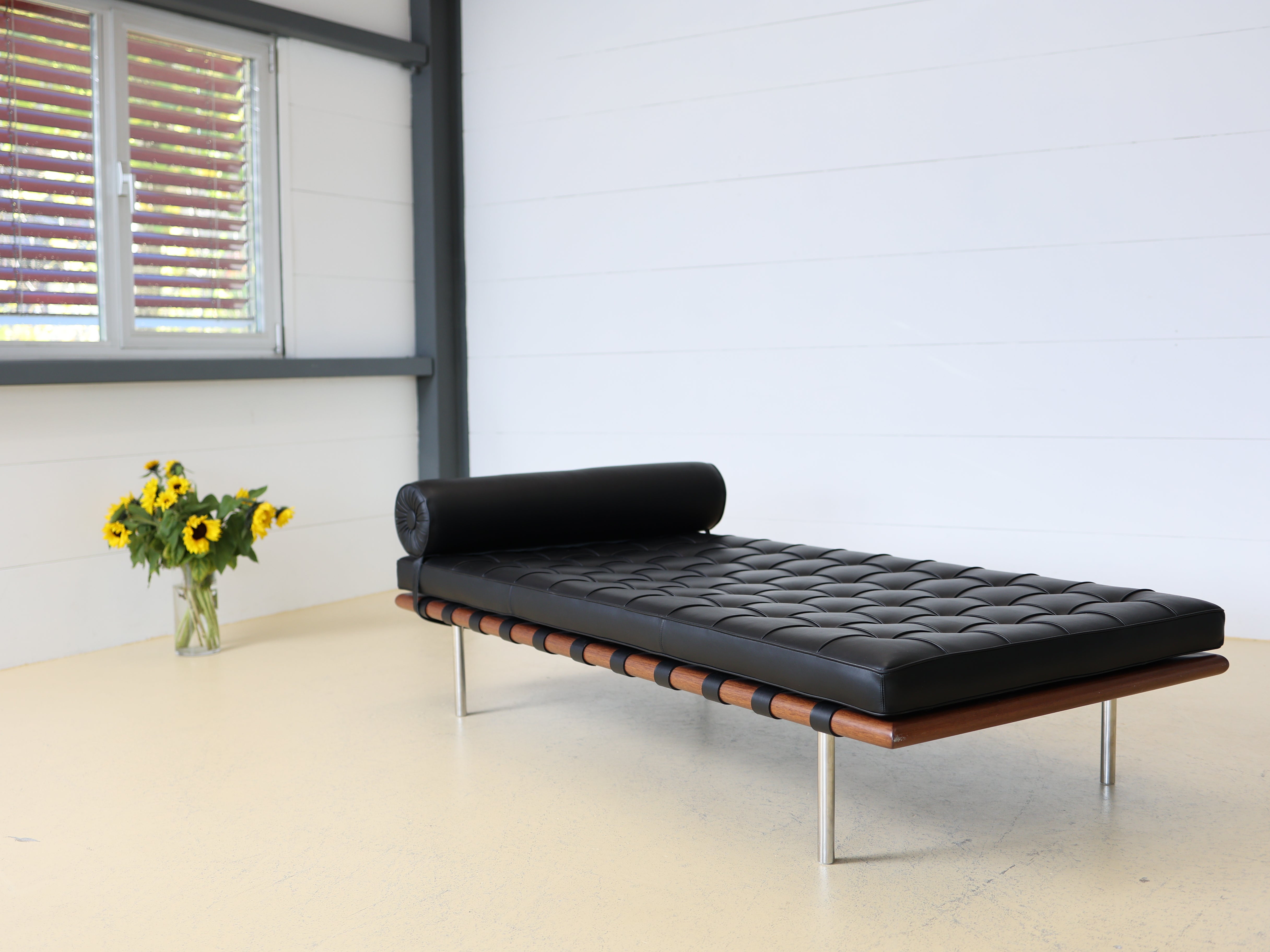 Barcelona Chair Knoll Schwarz 7