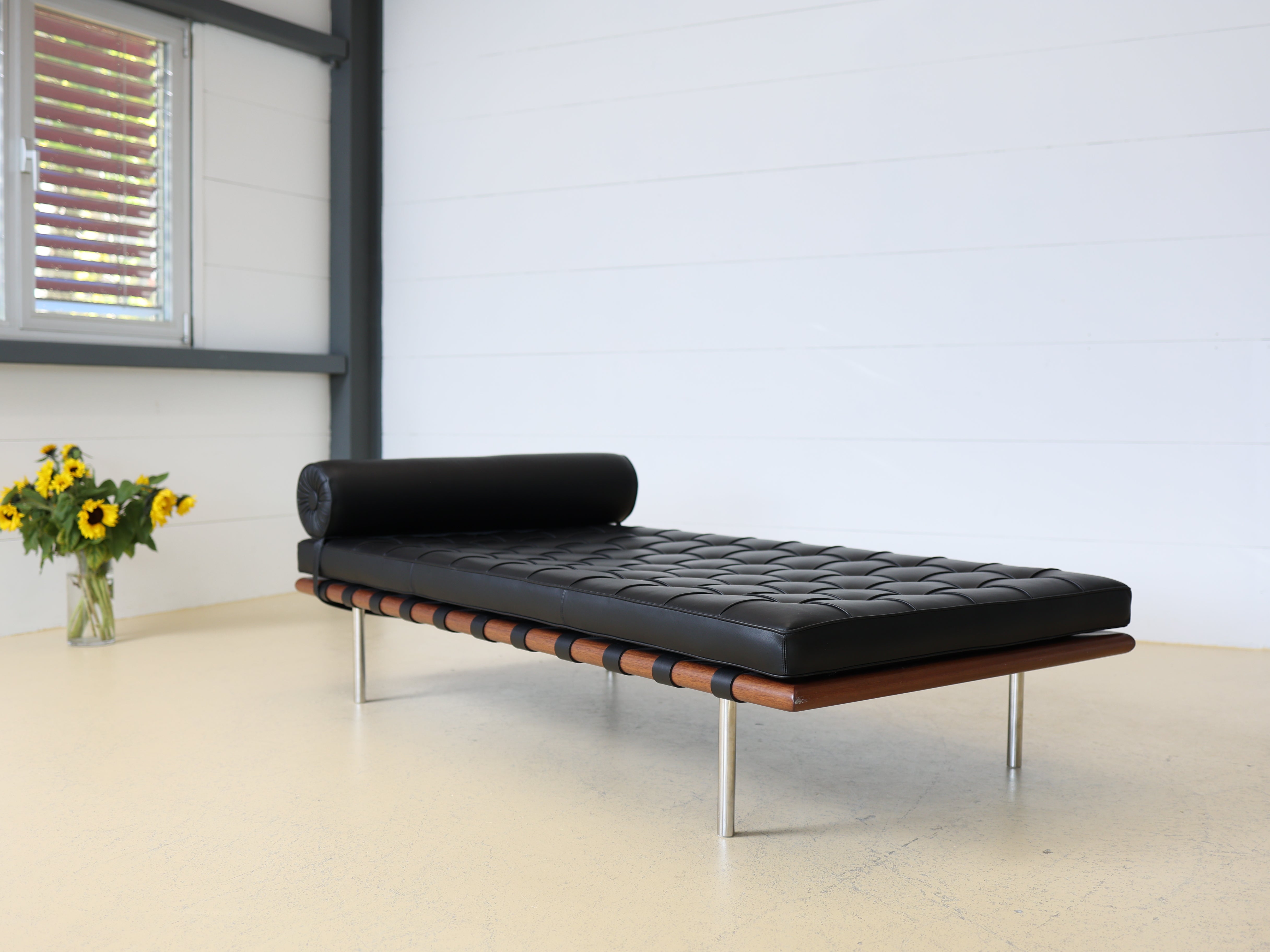 Barcelona Chair Knoll Schwarz 8