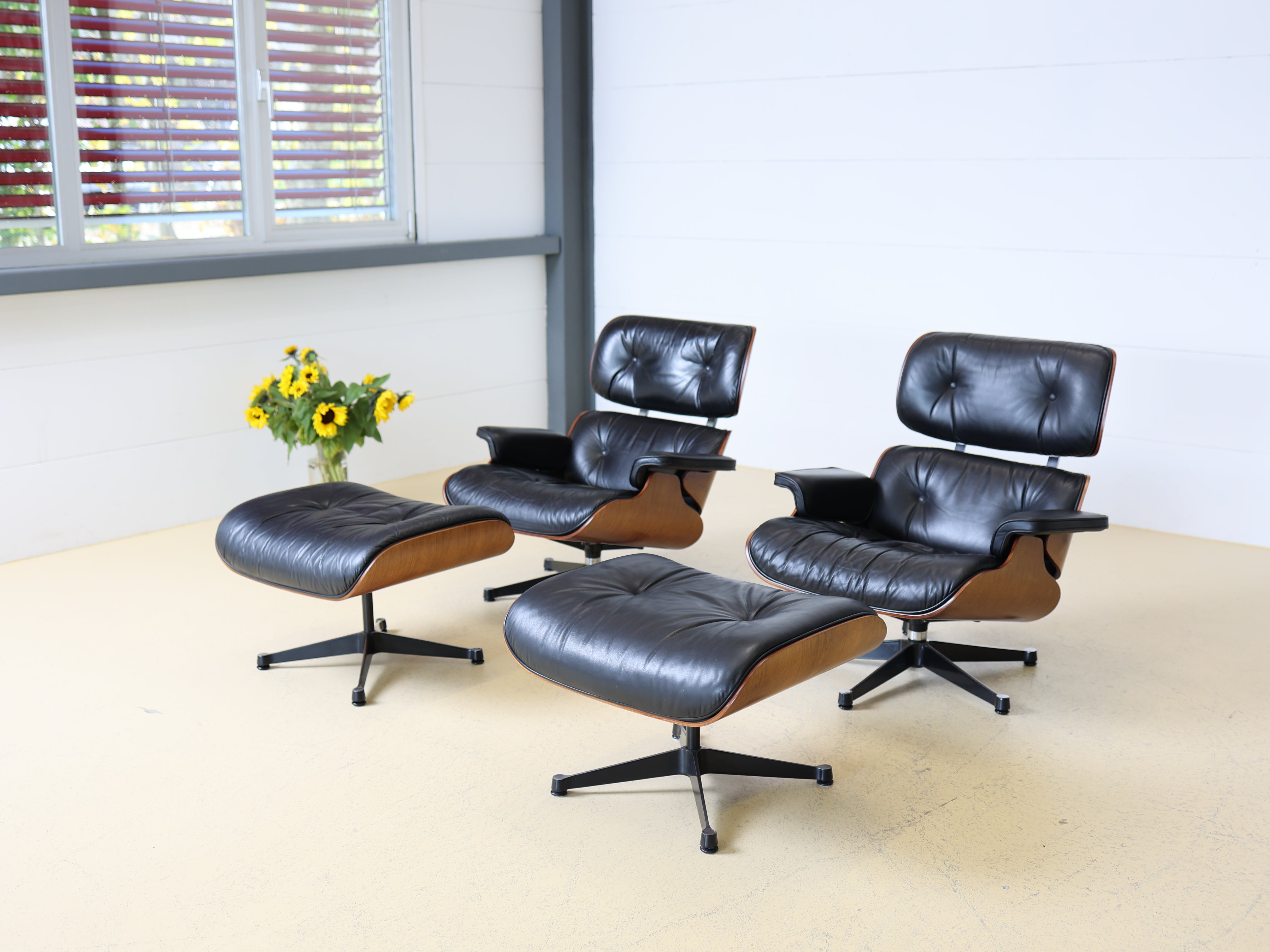 VINTAGE Eames Lounge Chairs, VITRA
