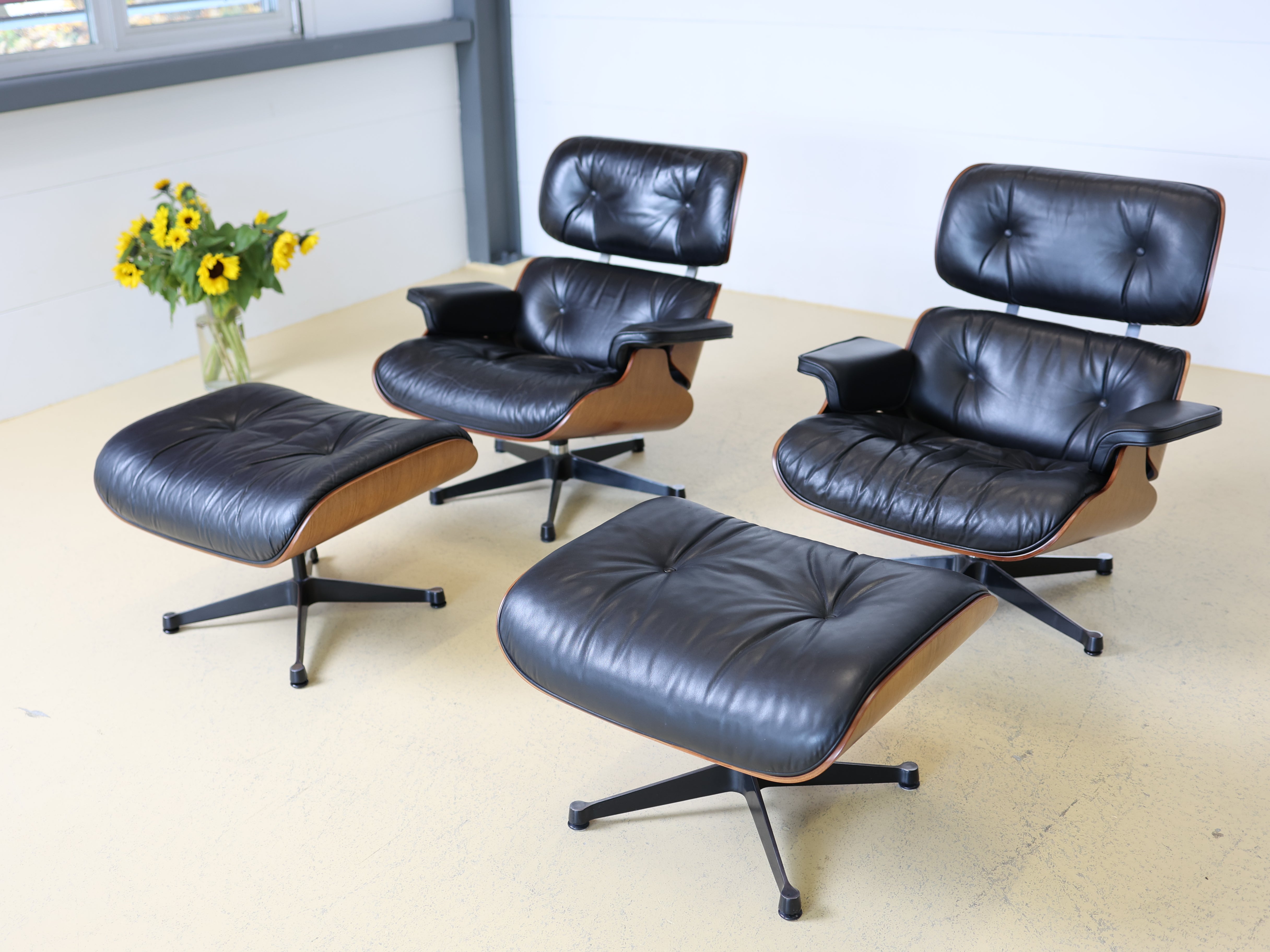 VINTAGE Eames Lounge Chairs, VITRA