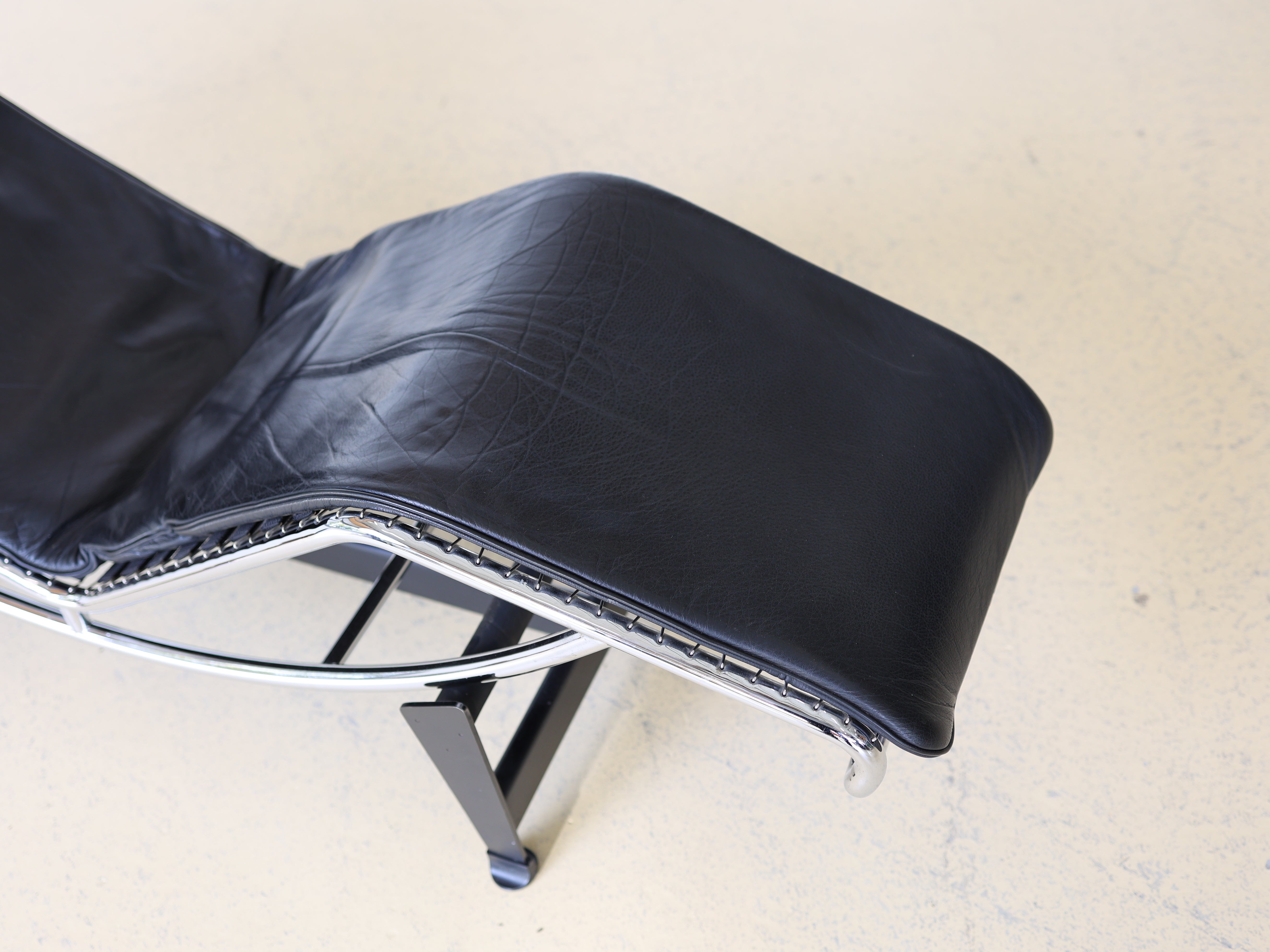 Le Corbusier Liege LC4 von Cassina