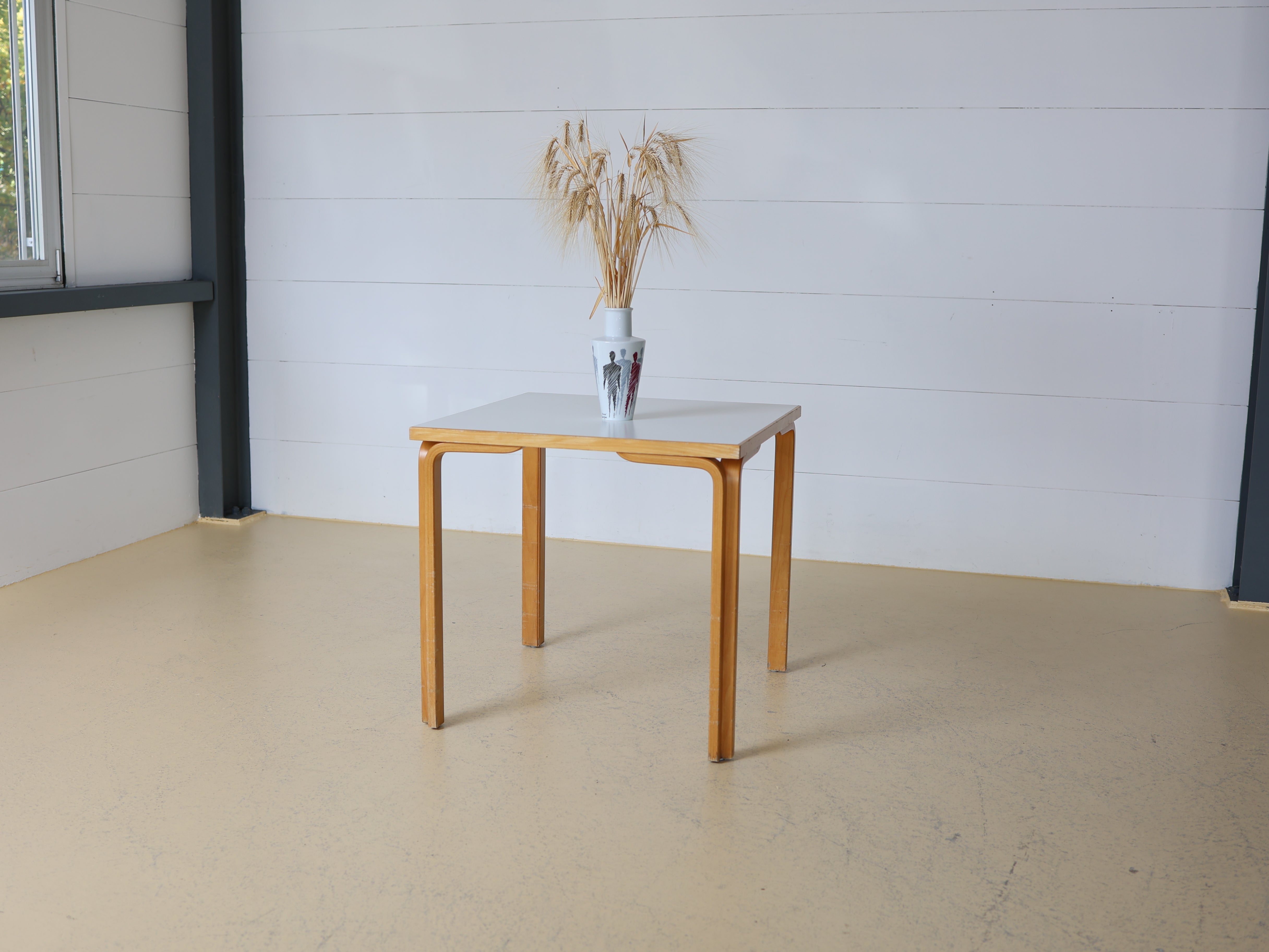 Schöne Vintage Tische - Alvar Aalto Style