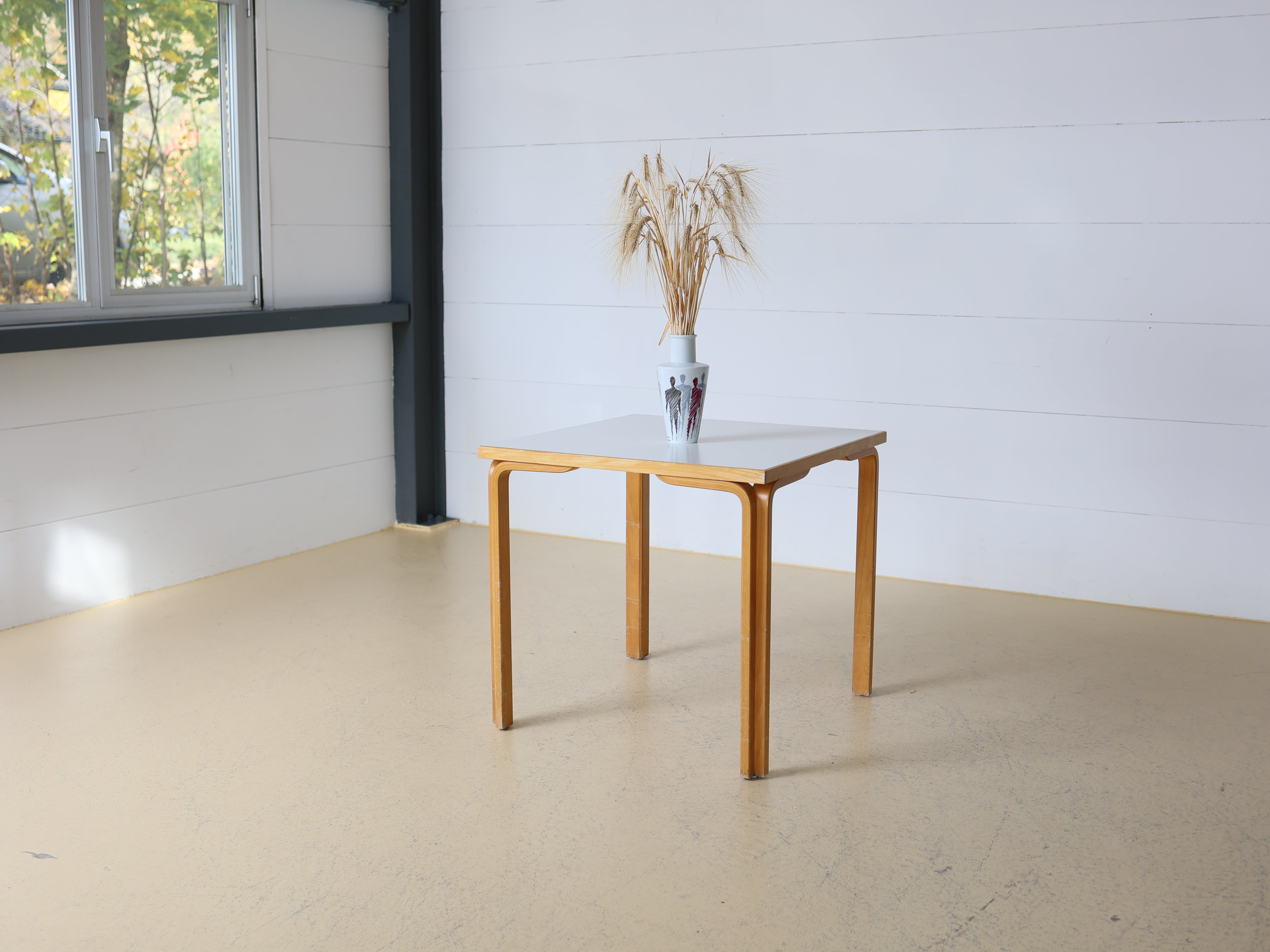 Schöne Vintage Tische - Alvar Aalto Style