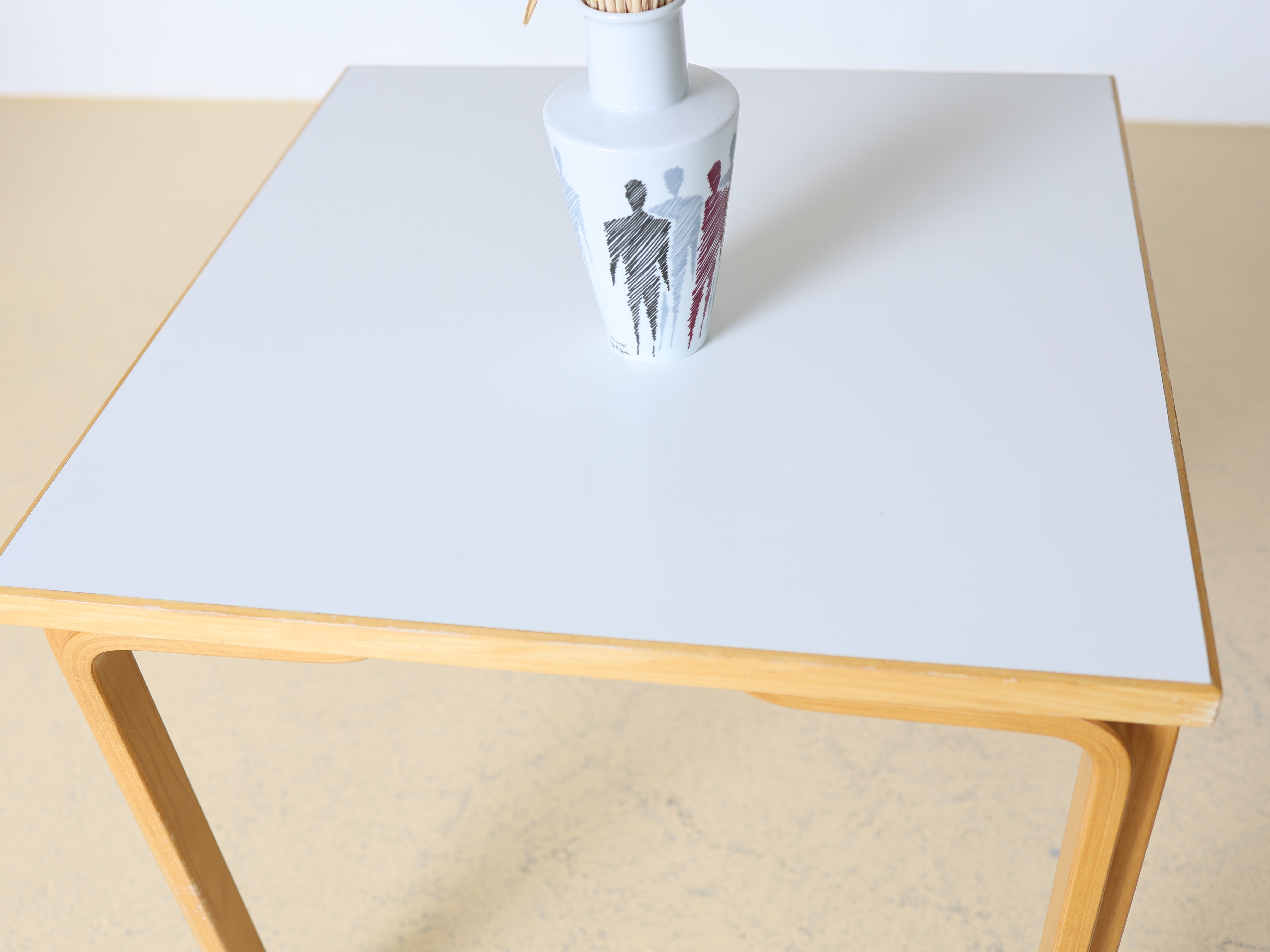 Schöne Vintage Tische - Alvar Aalto Style