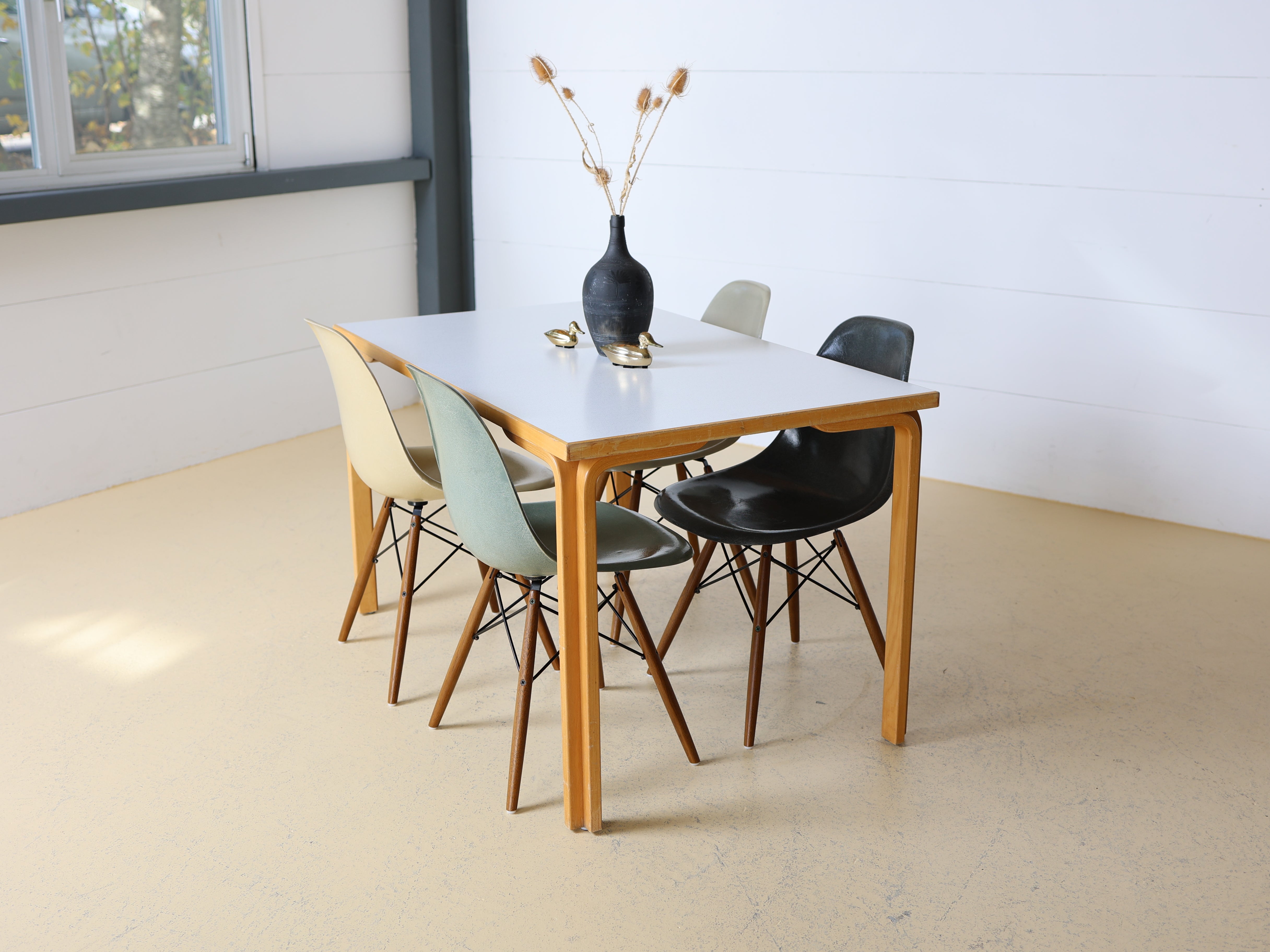 25 Schöne Vintage Tische - Alvar Aalto Style