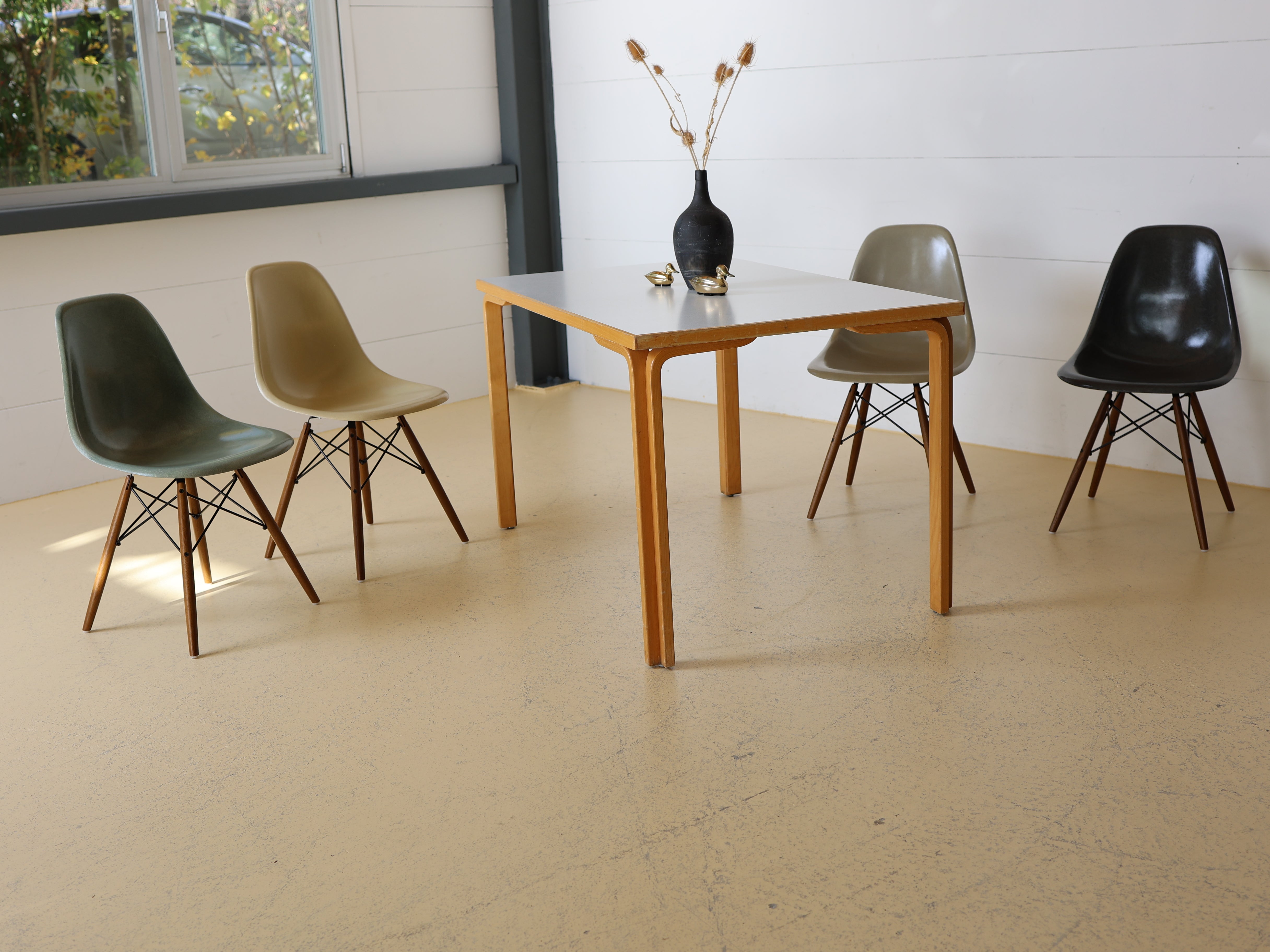 25 Schöne Vintage Tische - Alvar Aalto Style