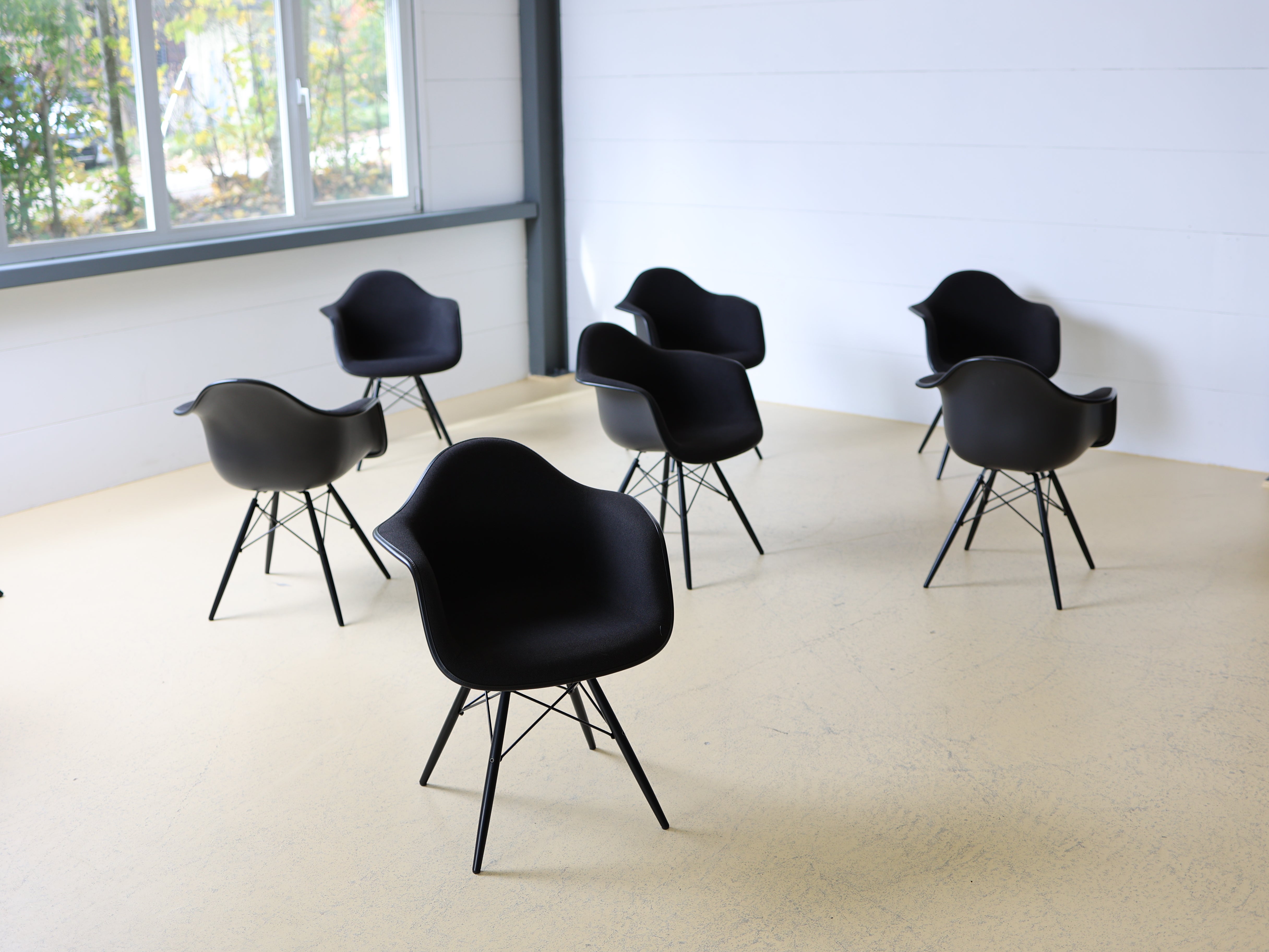 Vitra Armchairs von Eames, DAW