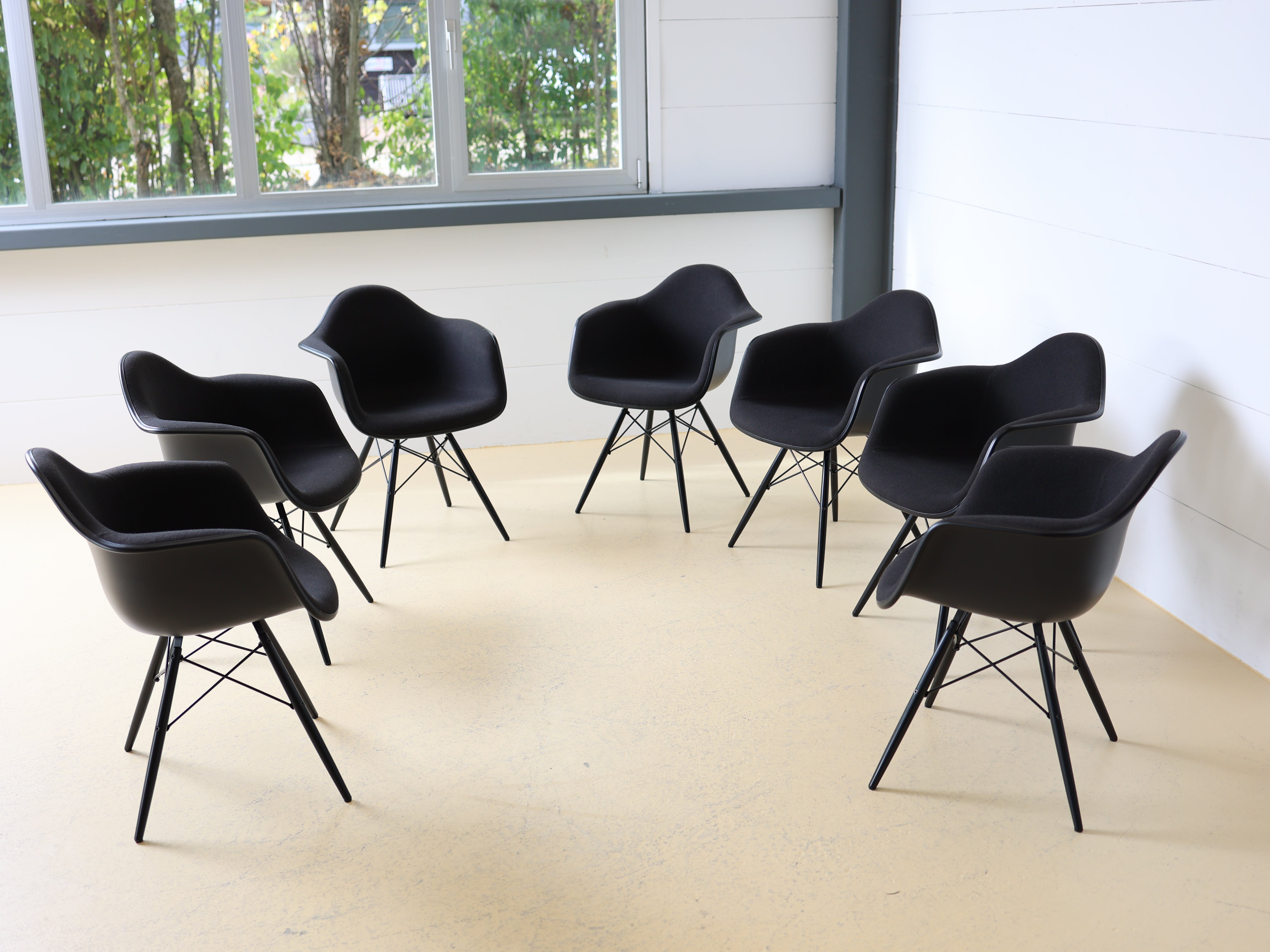 Vitra Armchairs von Eames, DAW