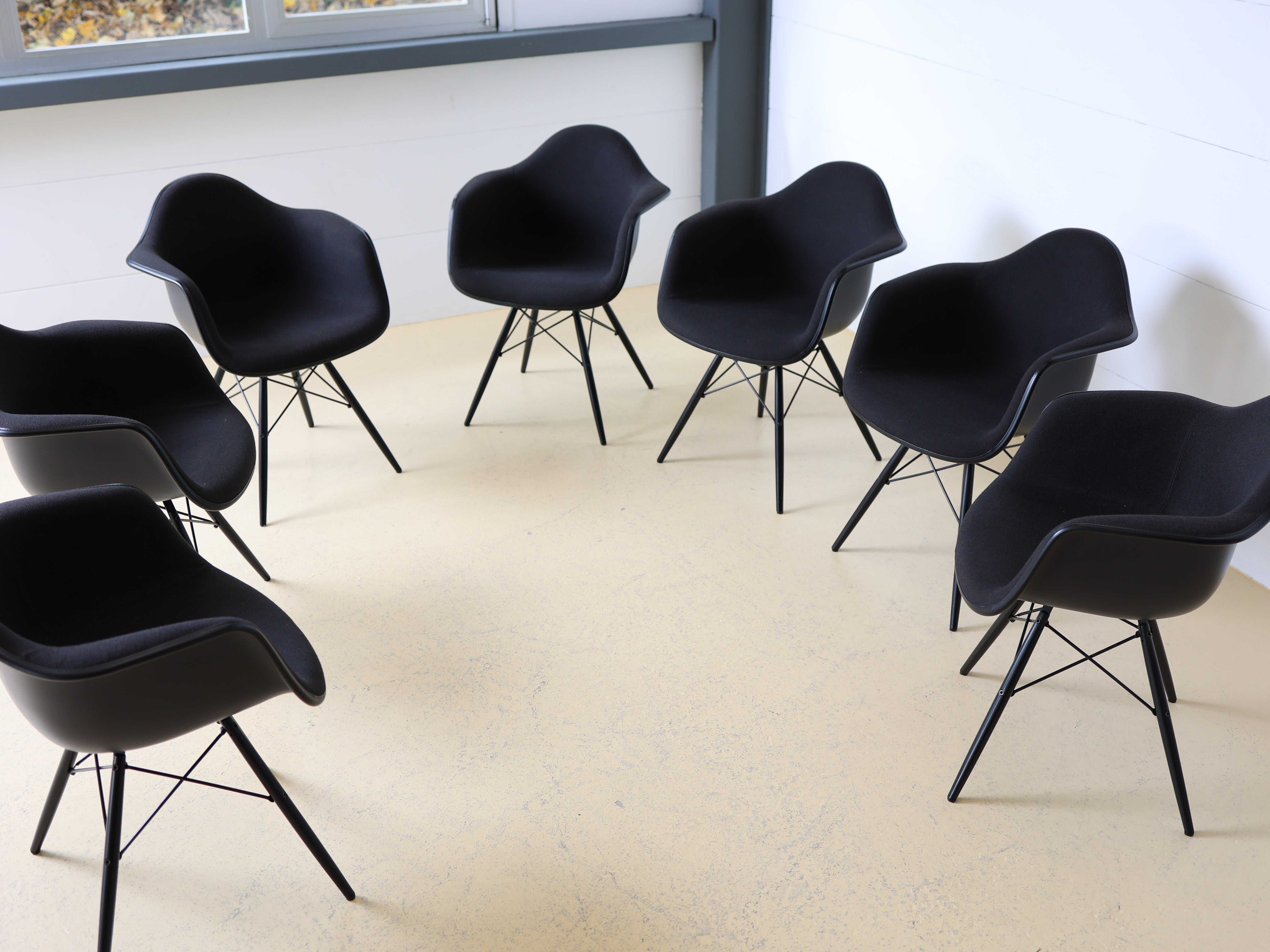 Vitra Armchairs von Eames, DAW