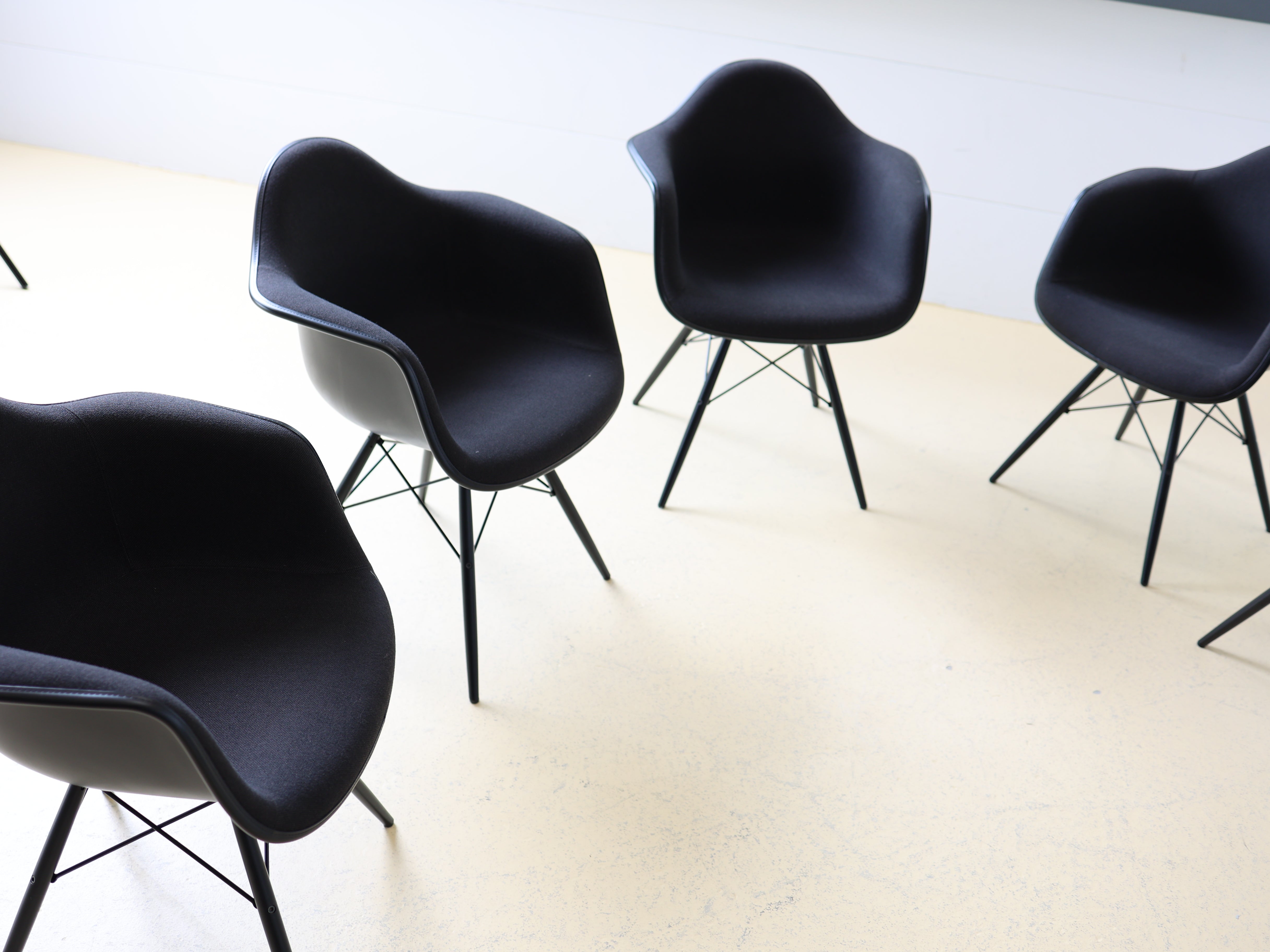 Vitra Armchairs von Eames, DAW