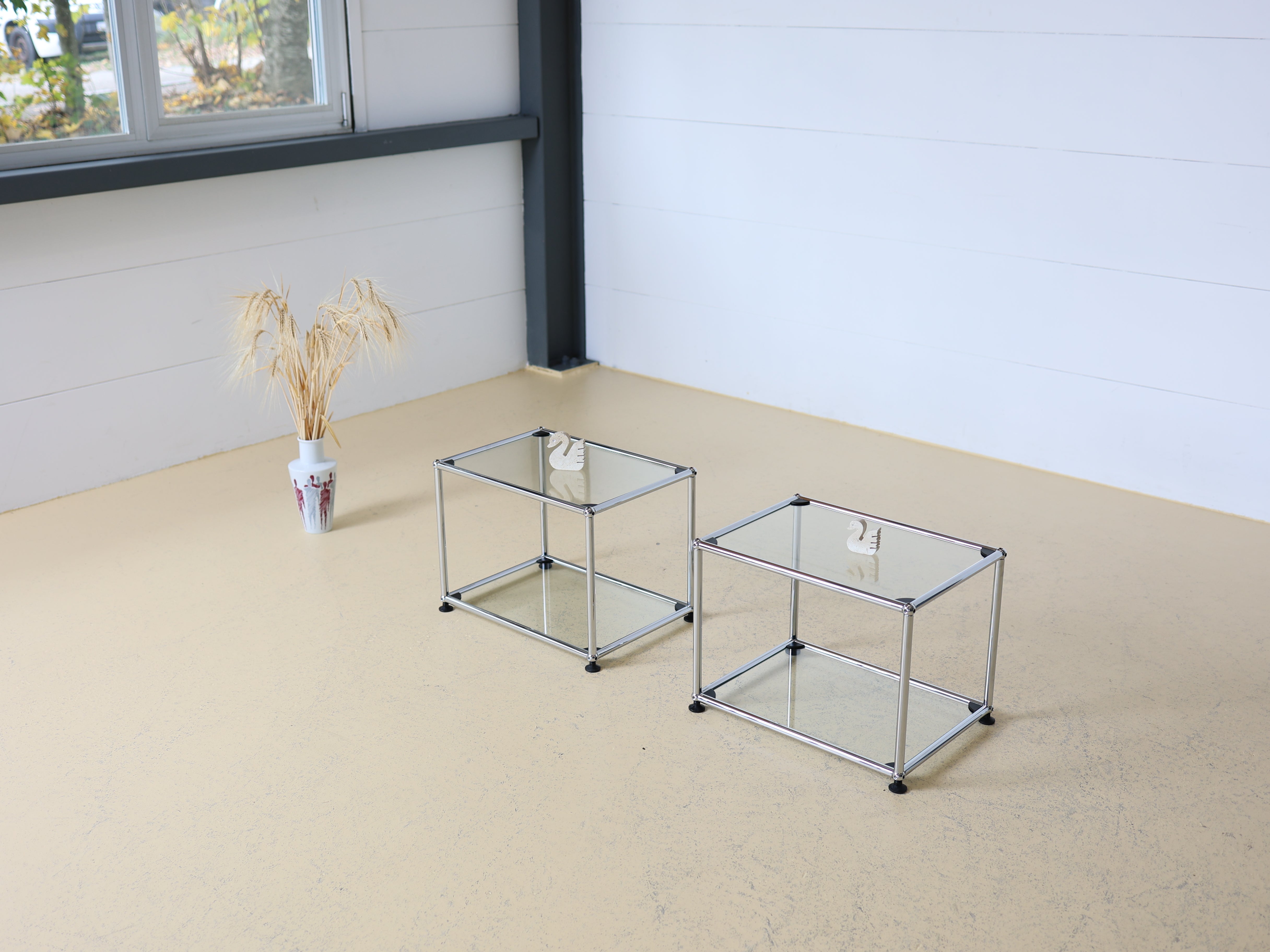 USM Beistelltische aus Glas