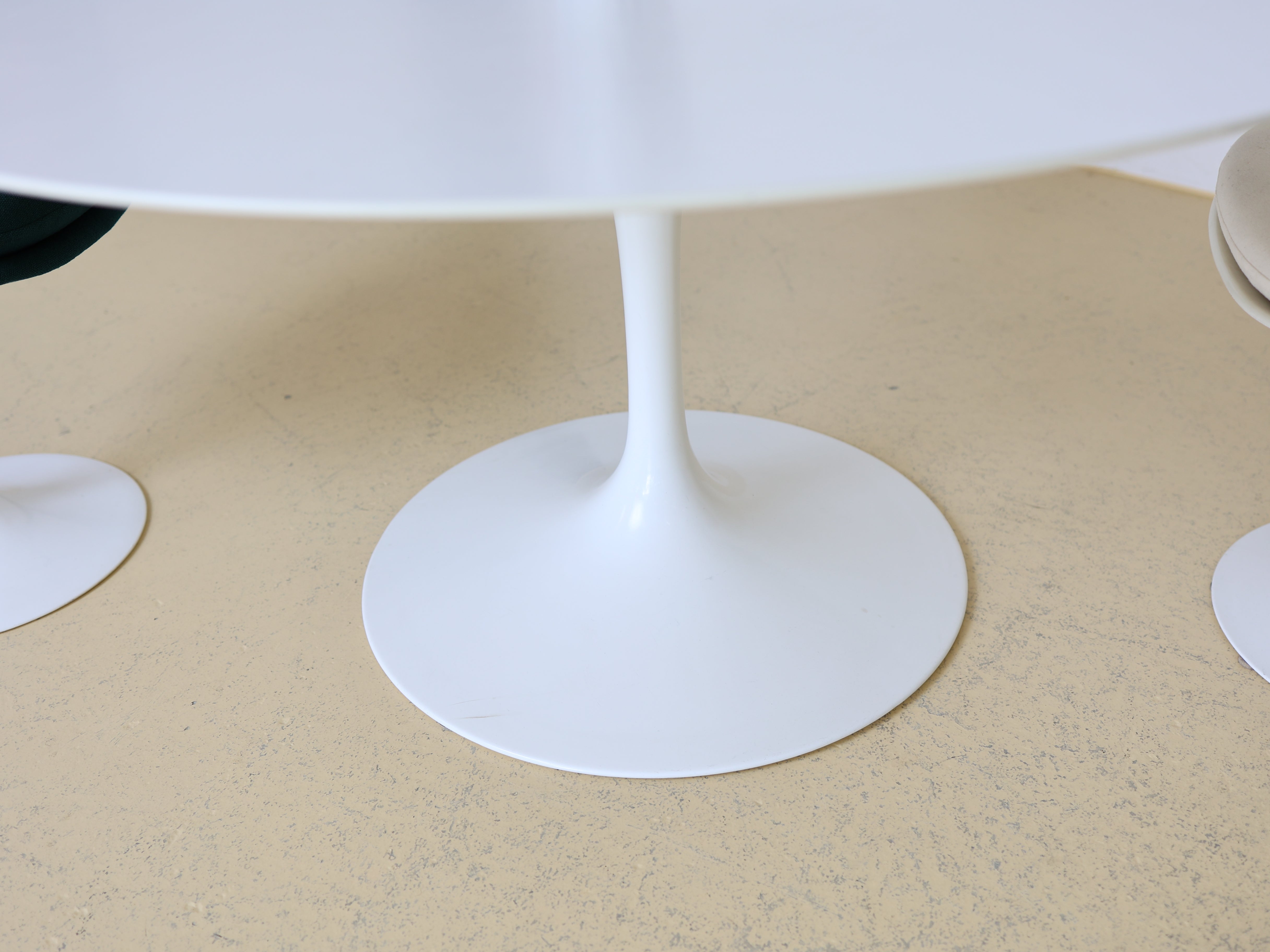 Eero Saarinen Tisch, Knoll