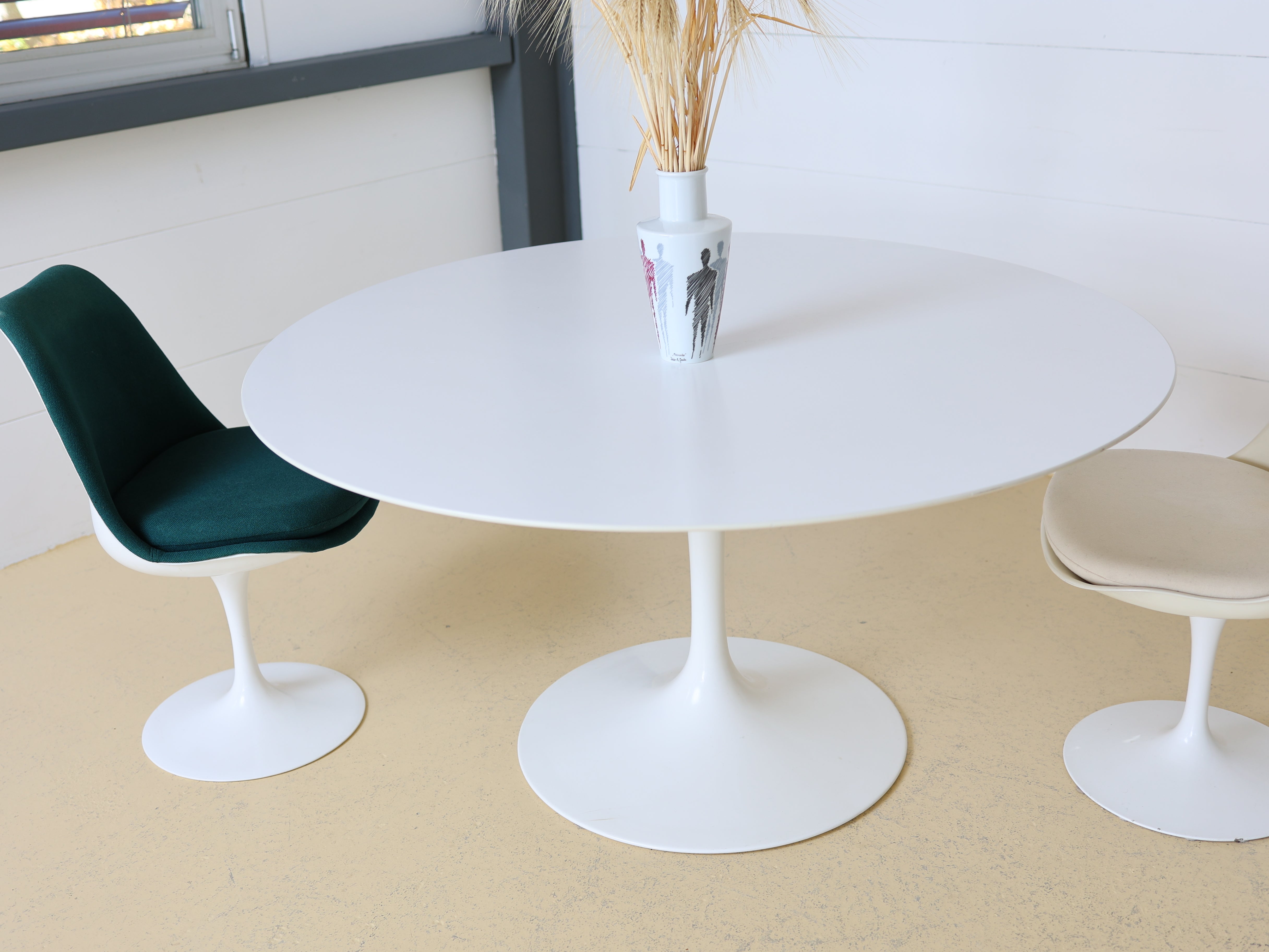 Eero Saarinen Tisch, Knoll