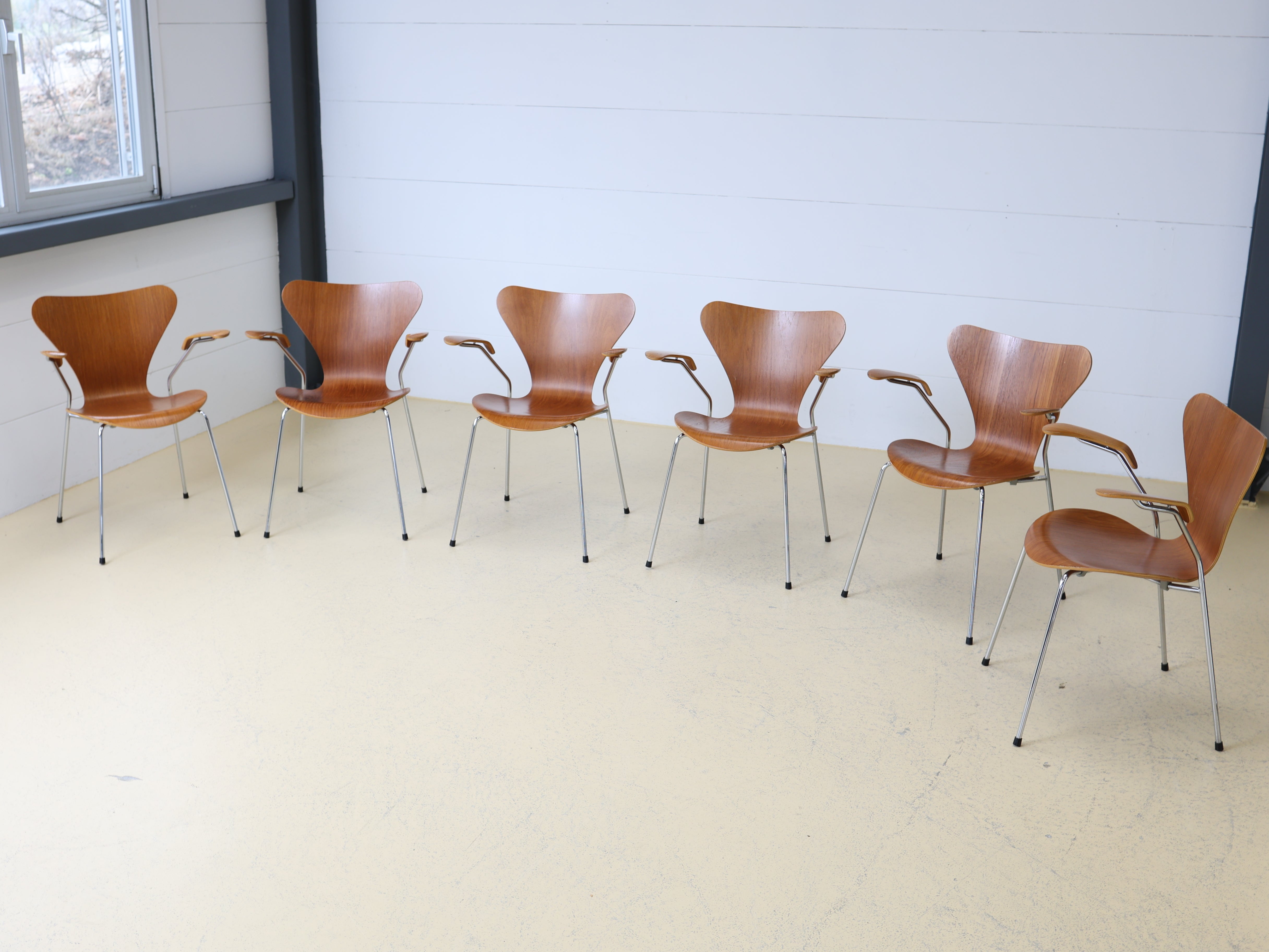 Arne Jacobsen Stühle von Fritz Hansen Braun 8