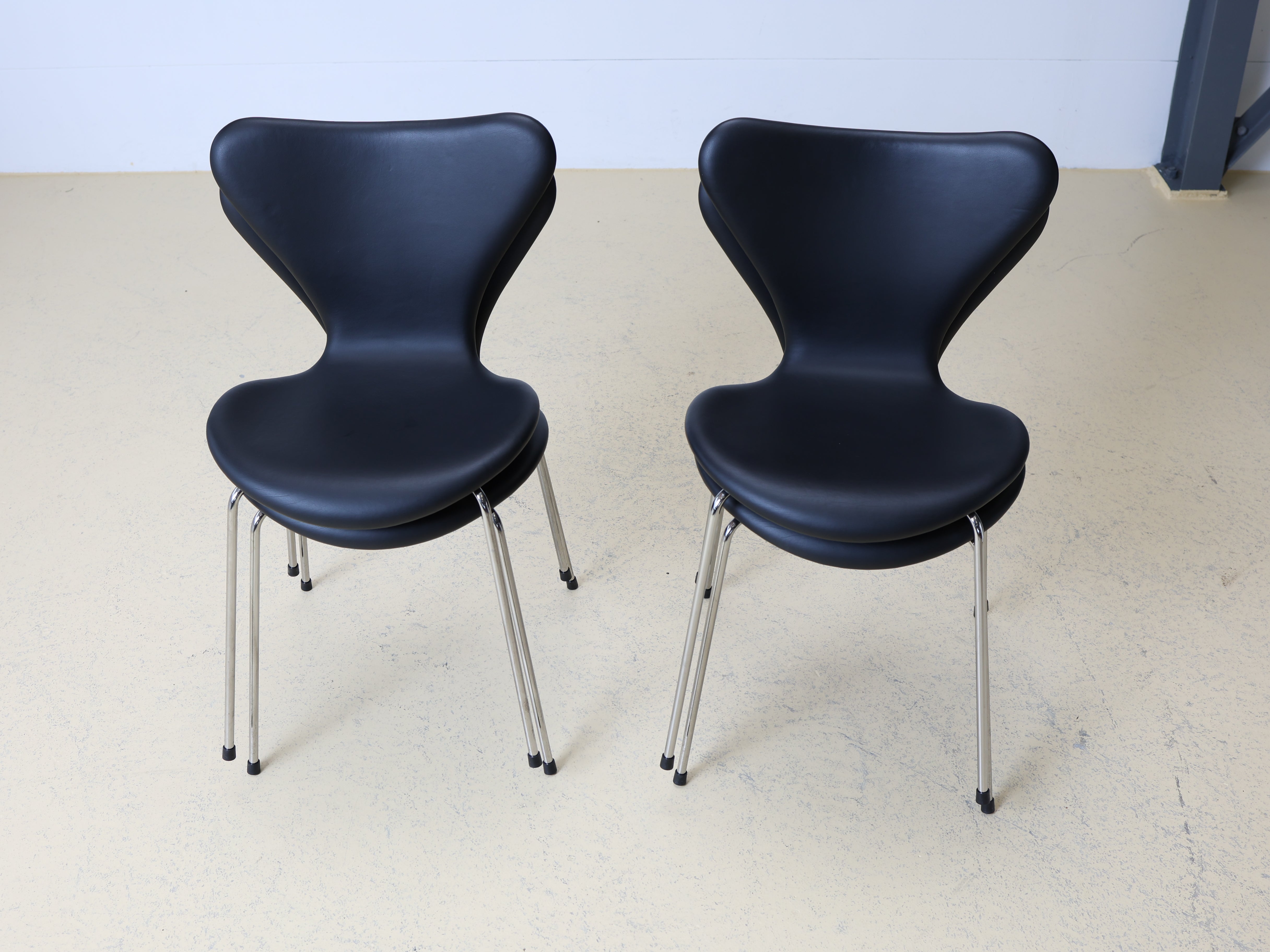 Arne Jacobsen Stühle Serie 7, Fritz Hansen