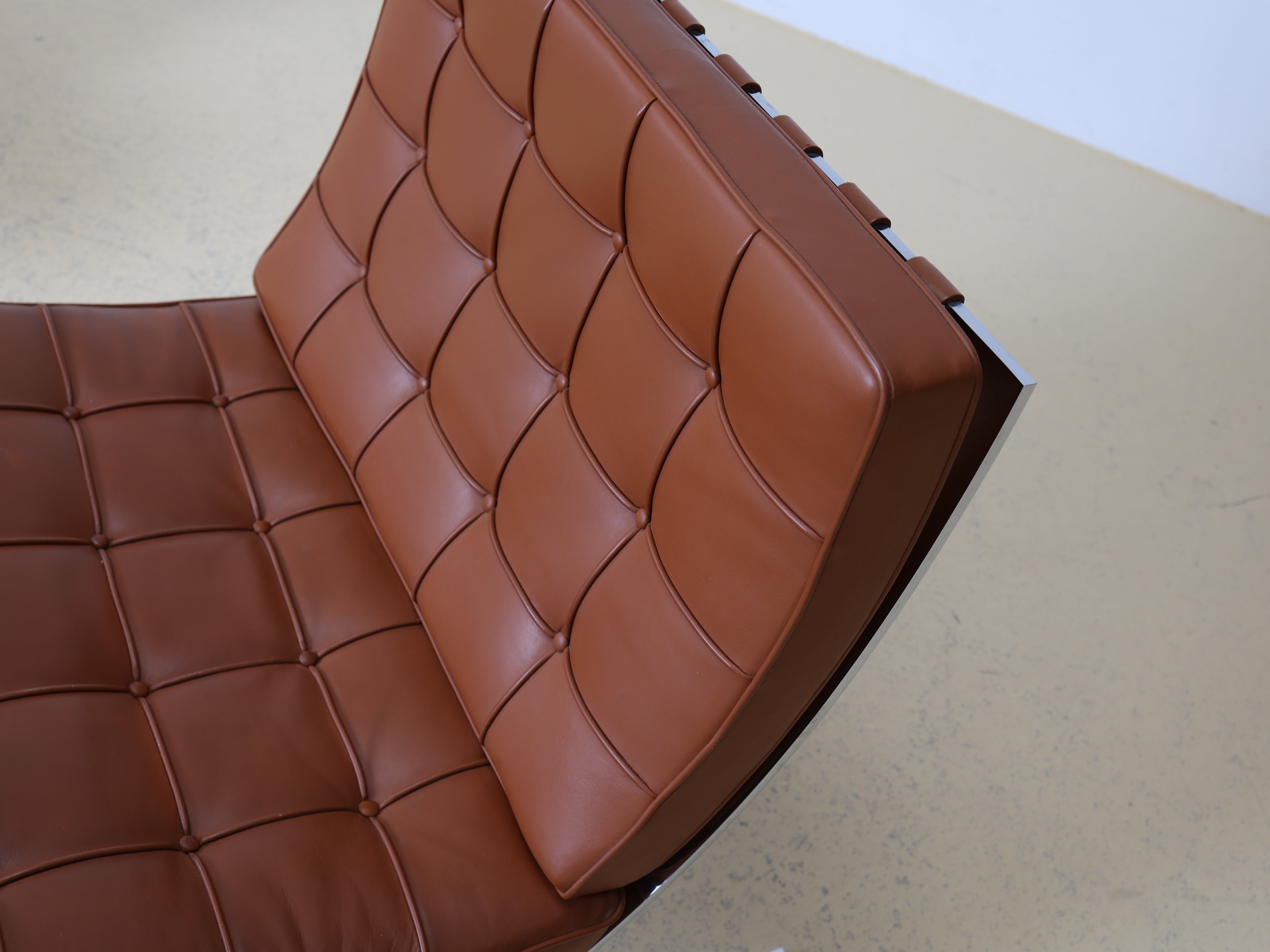 Barcelona Chair von Ludwig Mies van der Rohe, Knoll