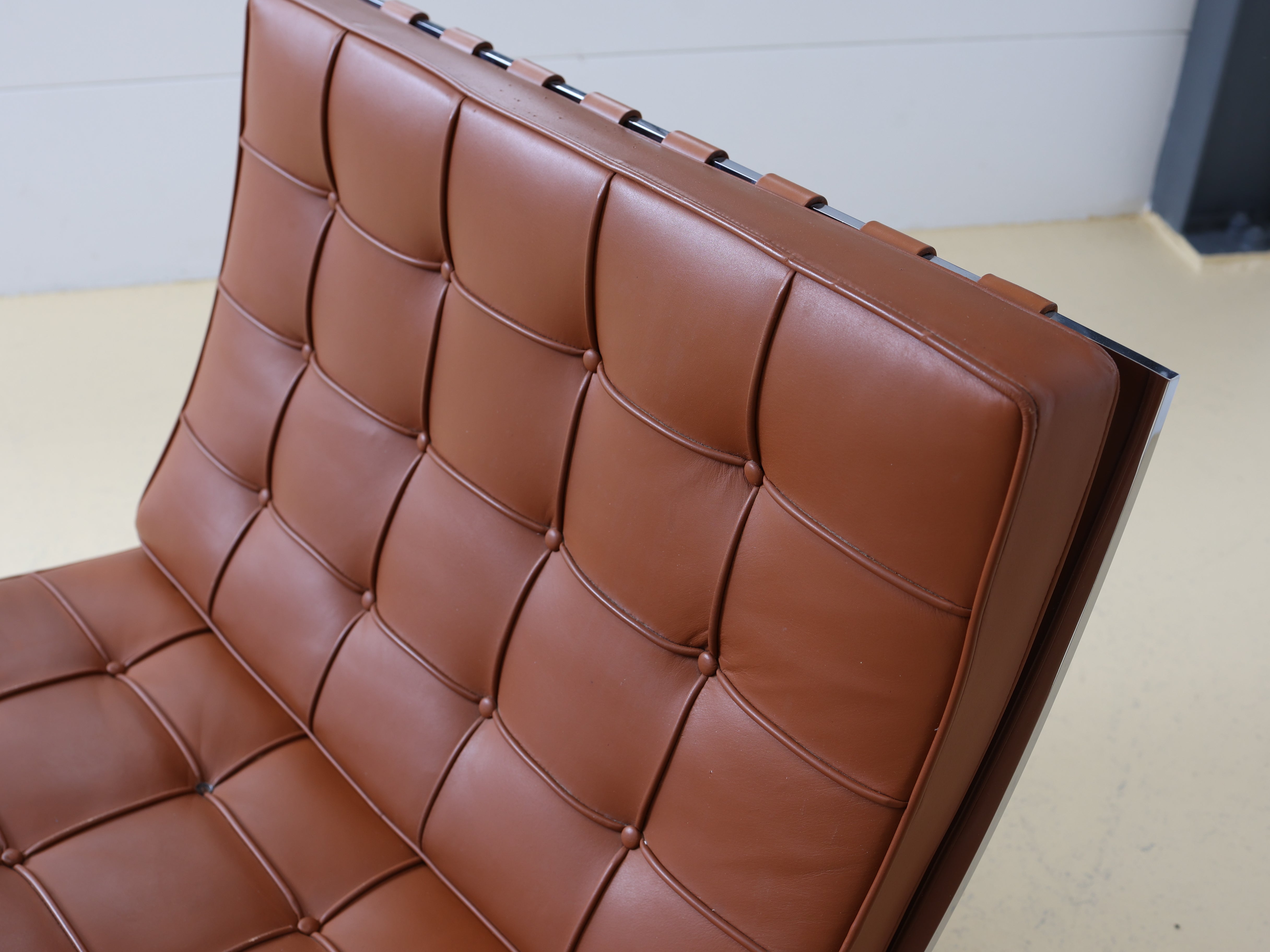 Barcelona Chair von Ludwig Mies van der Rohe, Knoll