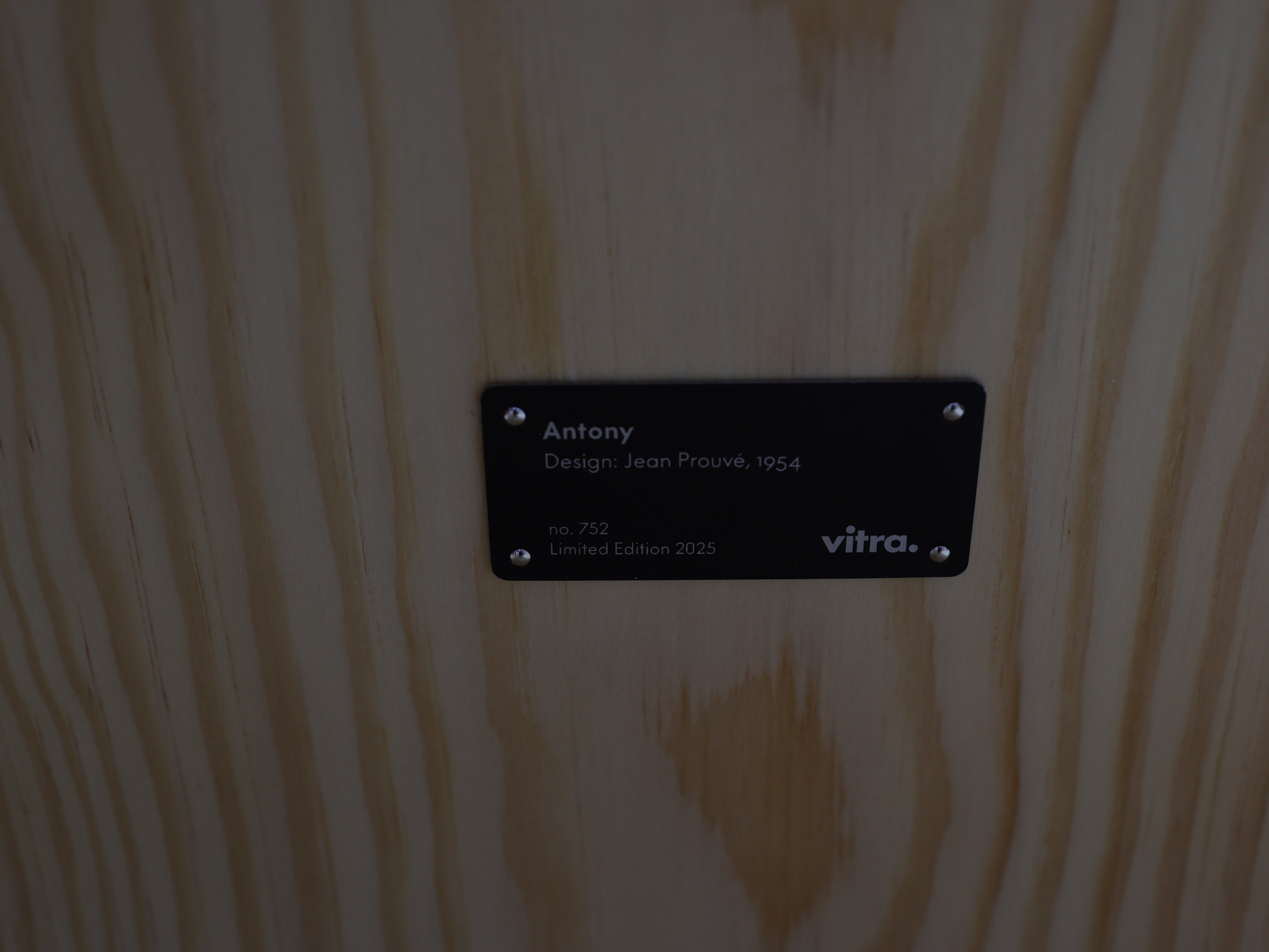 Antony Sessel von Jean Prouvé VITRA