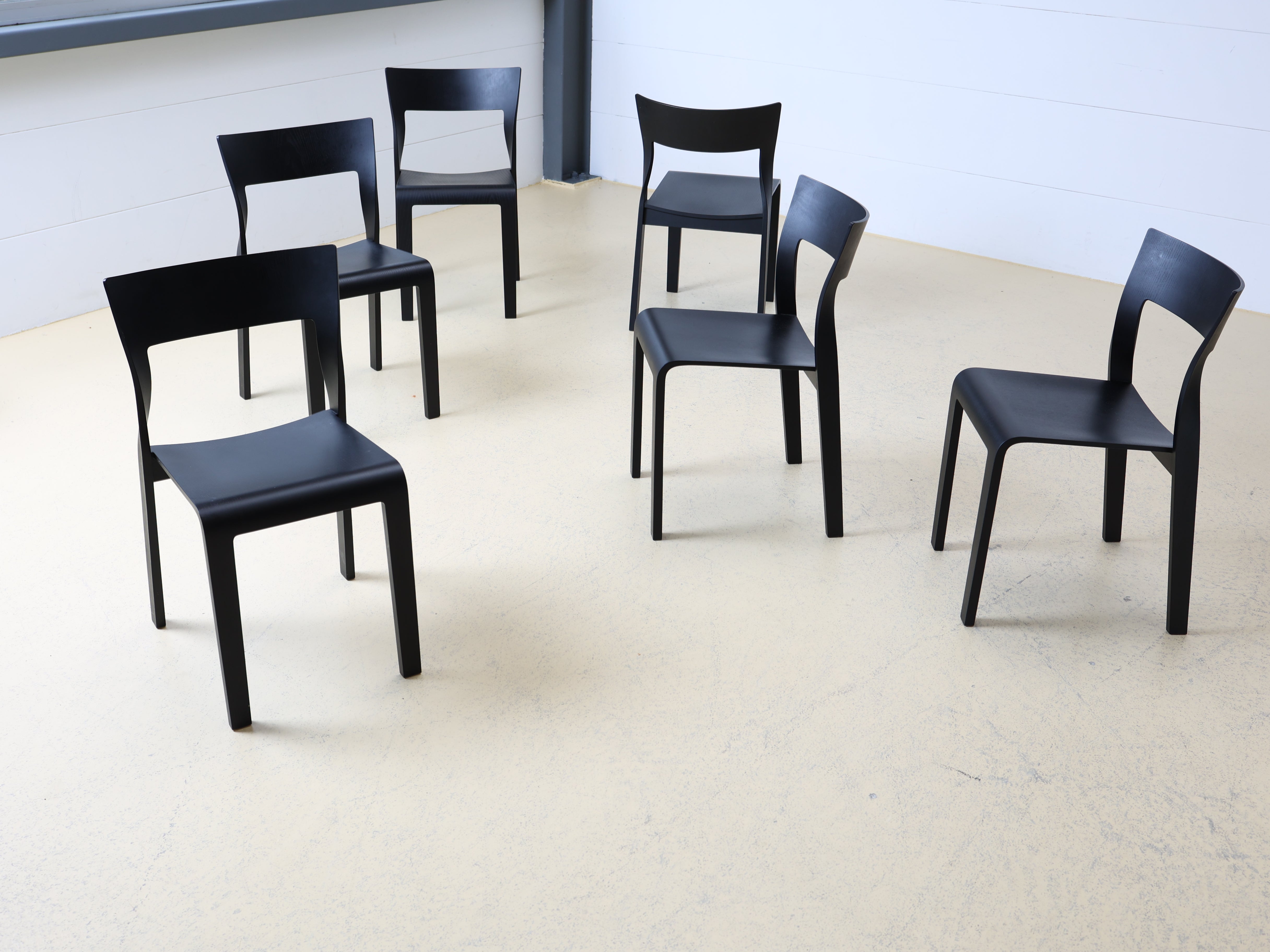 TORSIO Stühle von Röthlisberger, Hanspeter Steiger