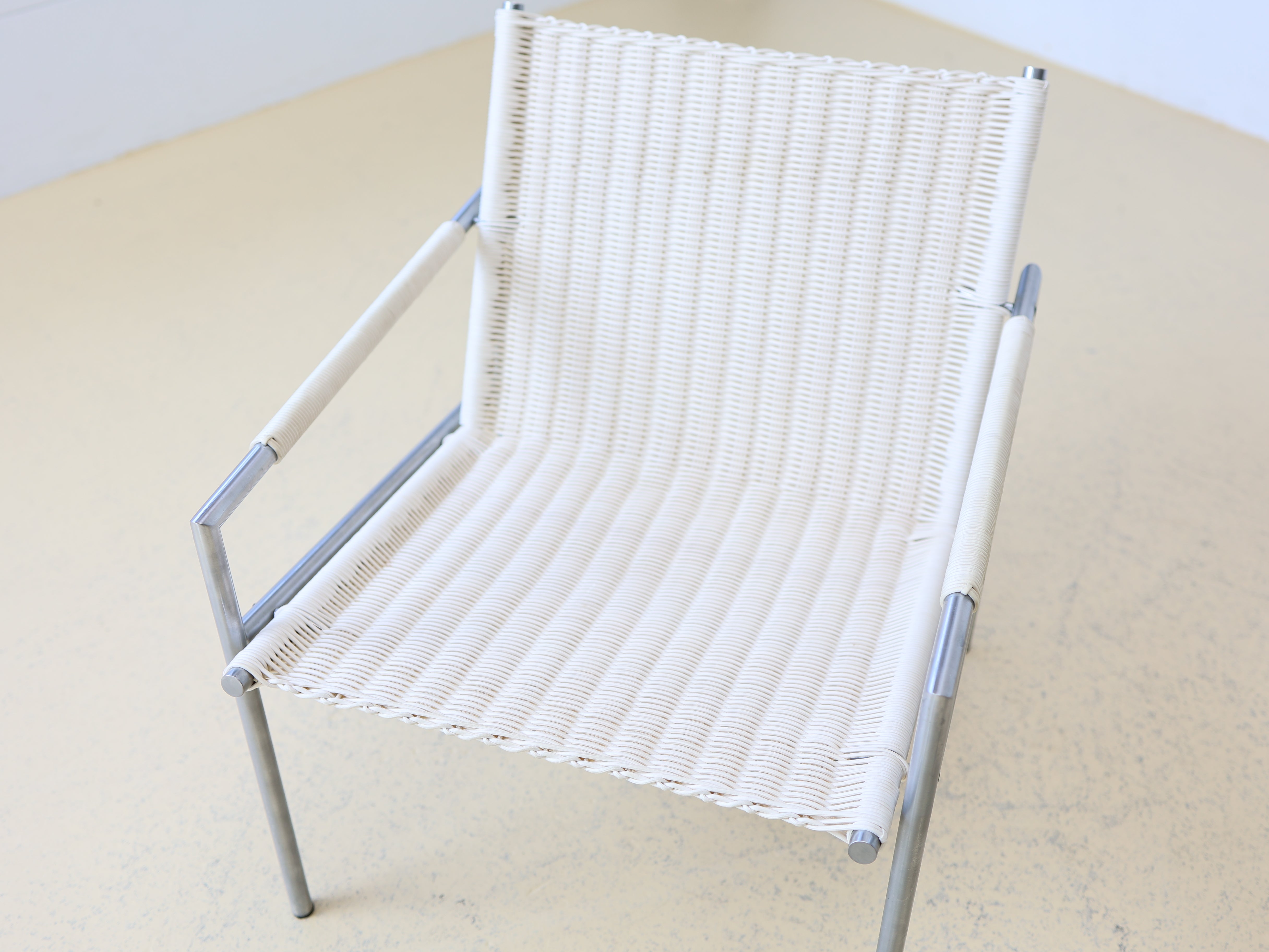 Martin Visser Sessel SZ01 von Spectrum Rattan Weiss 3