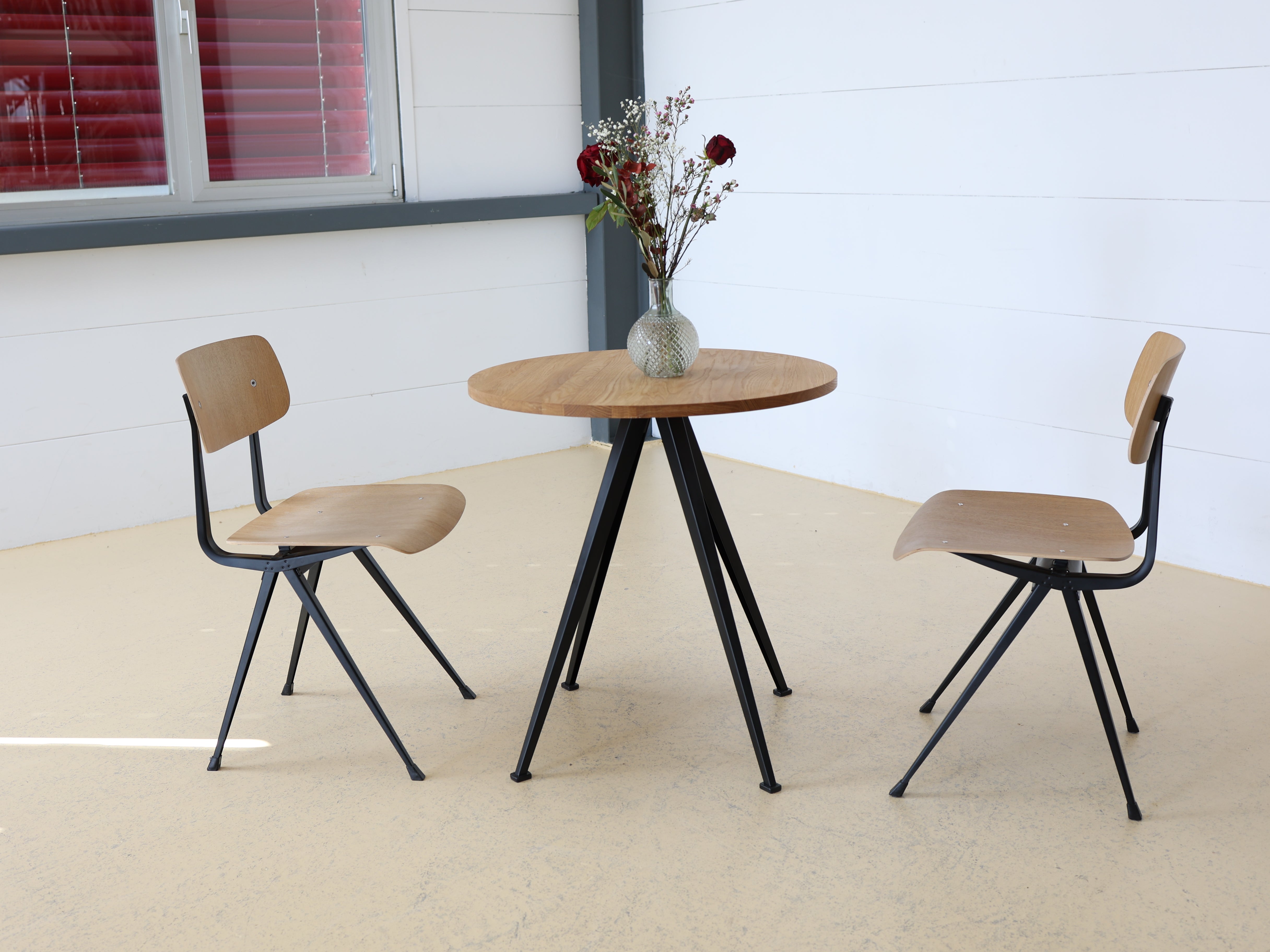 SET: Pyramid HAY Tisch & Result Stühle