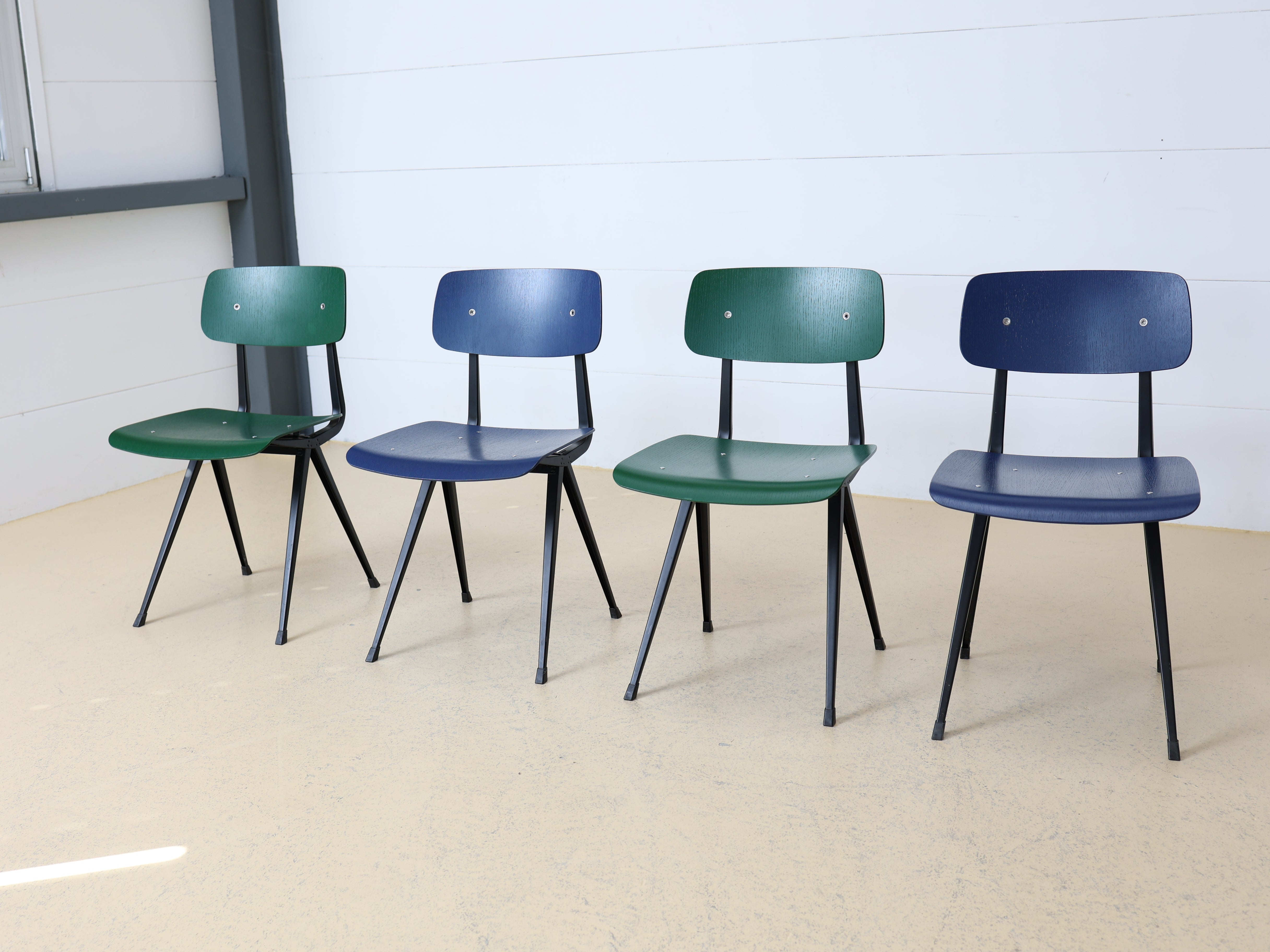HAY Stuhl von Rietveld & Kramer Blau & Grün 9