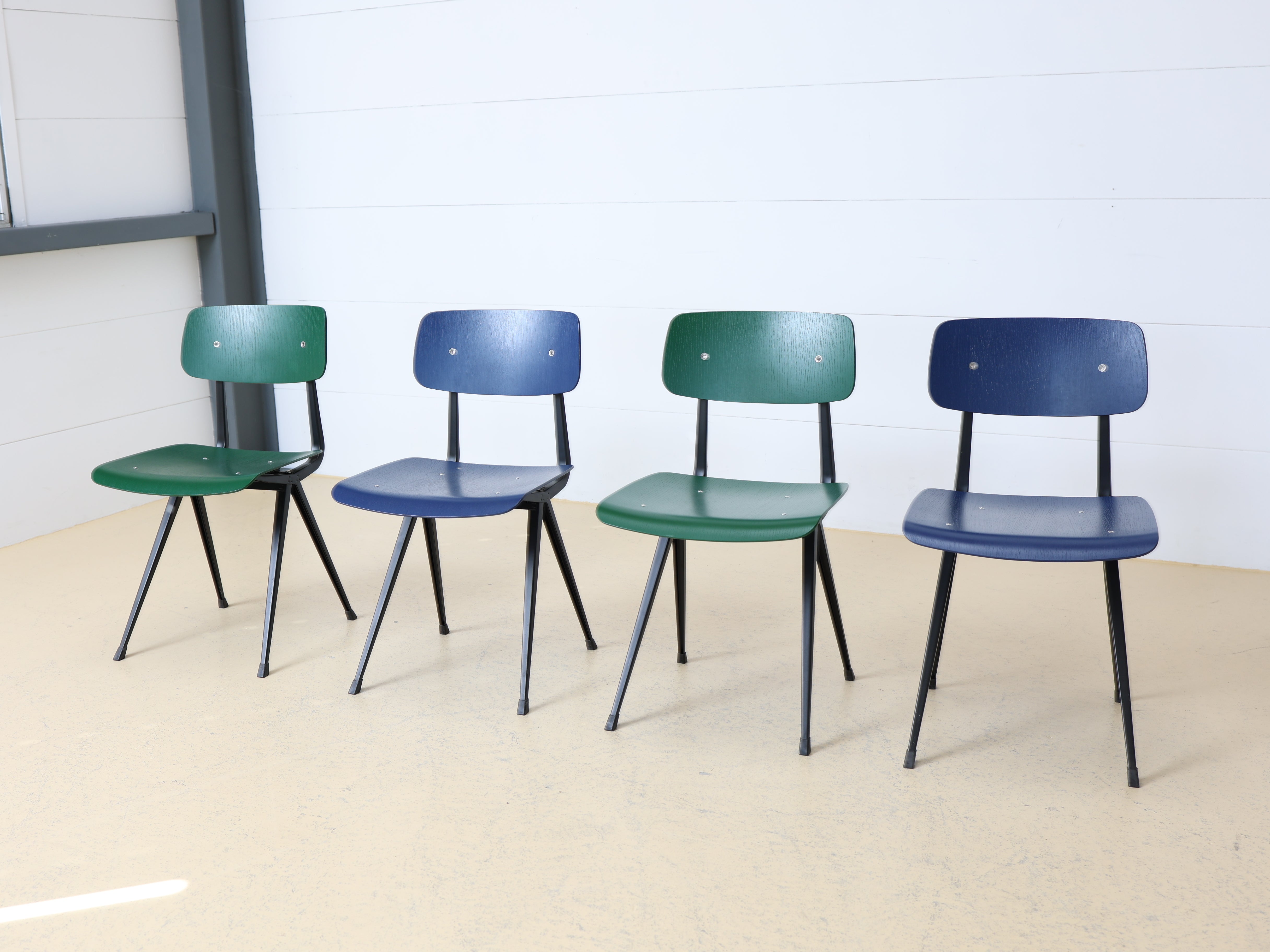 HAY Stuhl von Rietveld & Kramer Blau & Grün 10