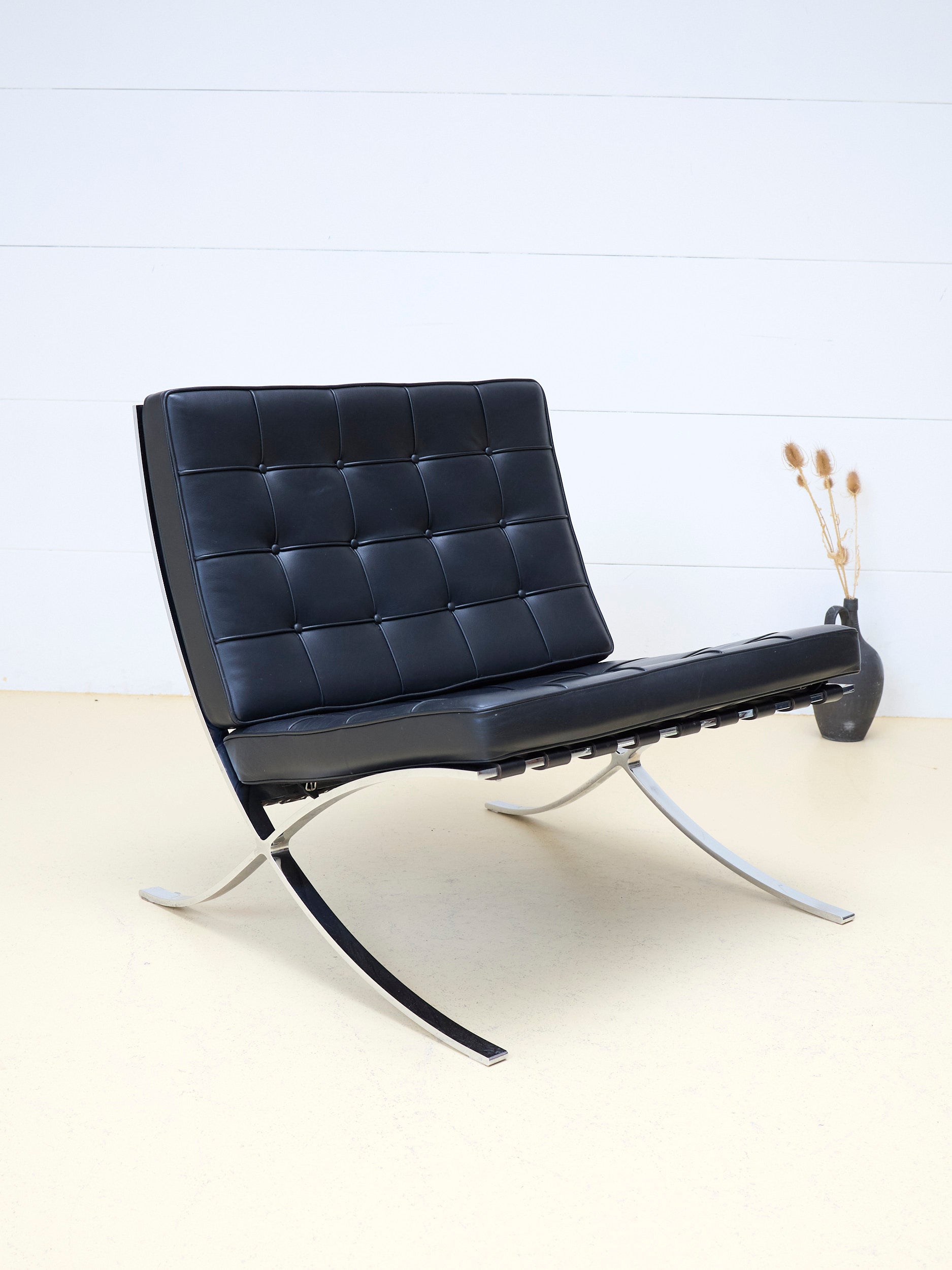 Barcelona Chair von Ludwig Mies van der Rohe, Knoll