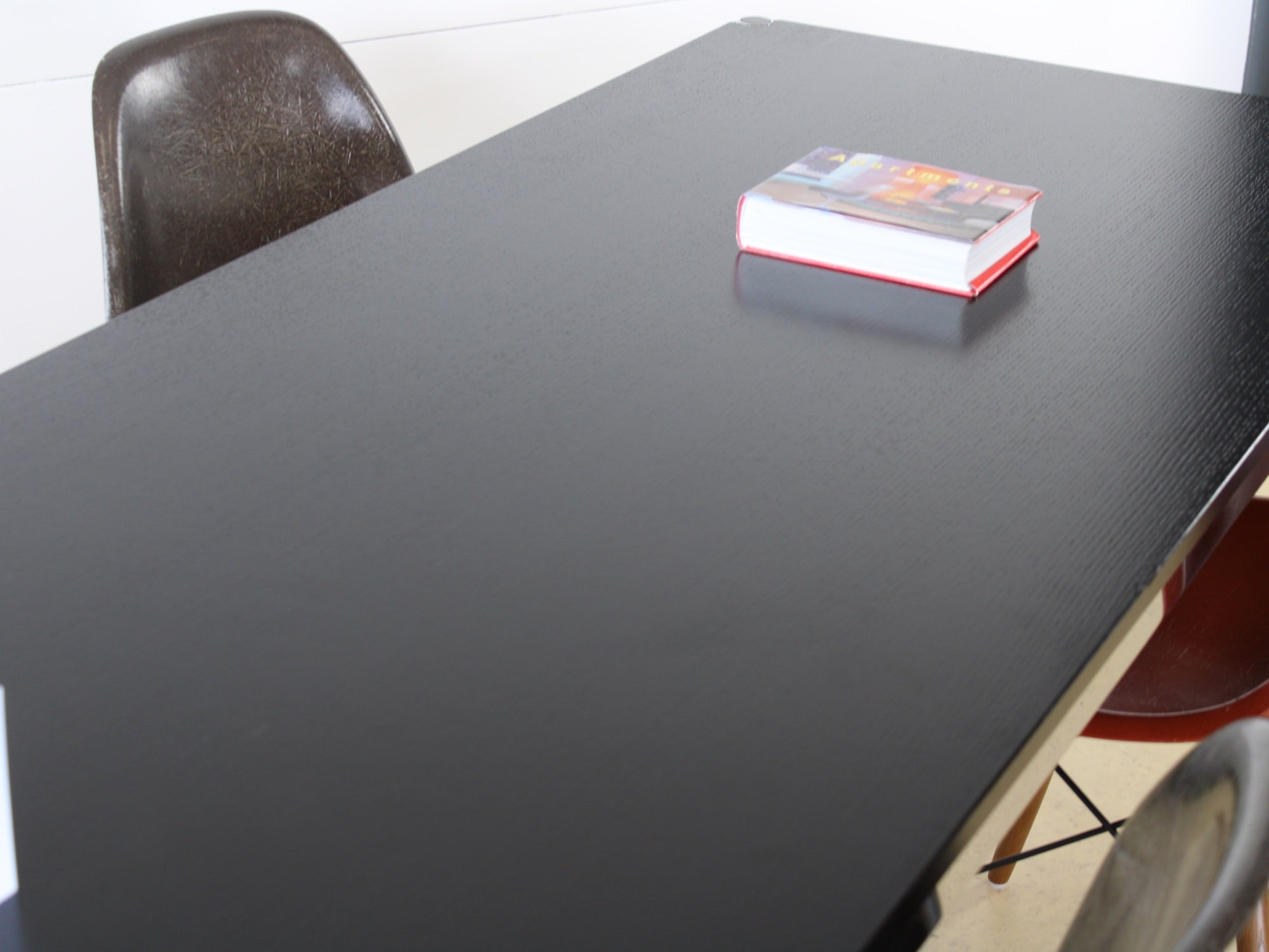 Grosser USM Haller Tisch in schwarz