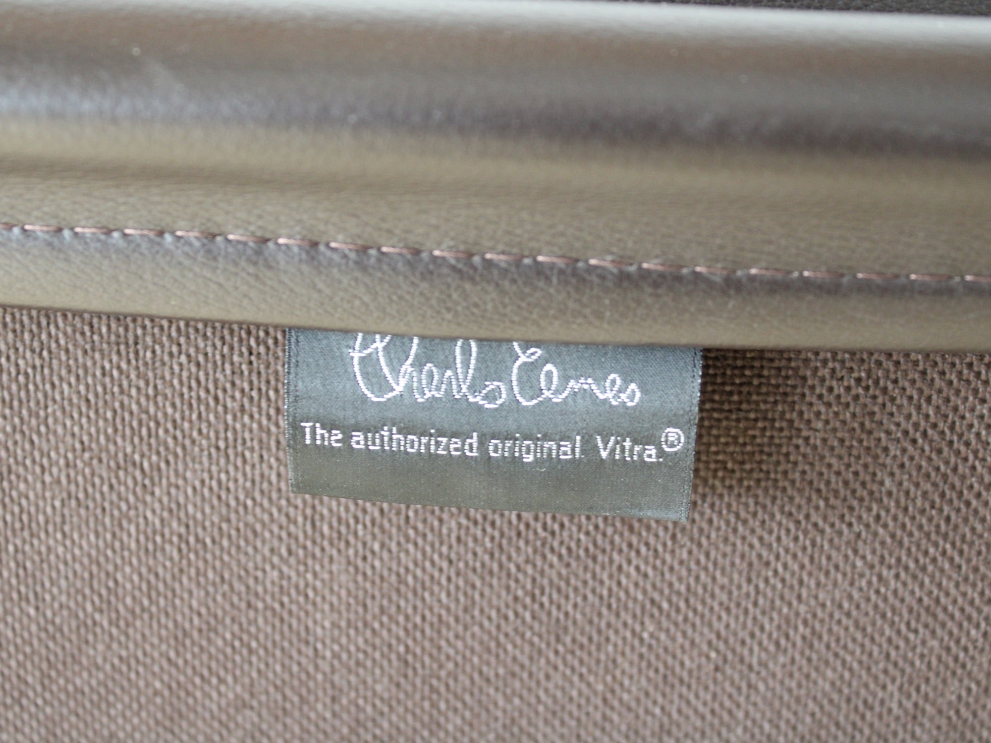Vitra Eames Soft Pad Stuhl, EA 219