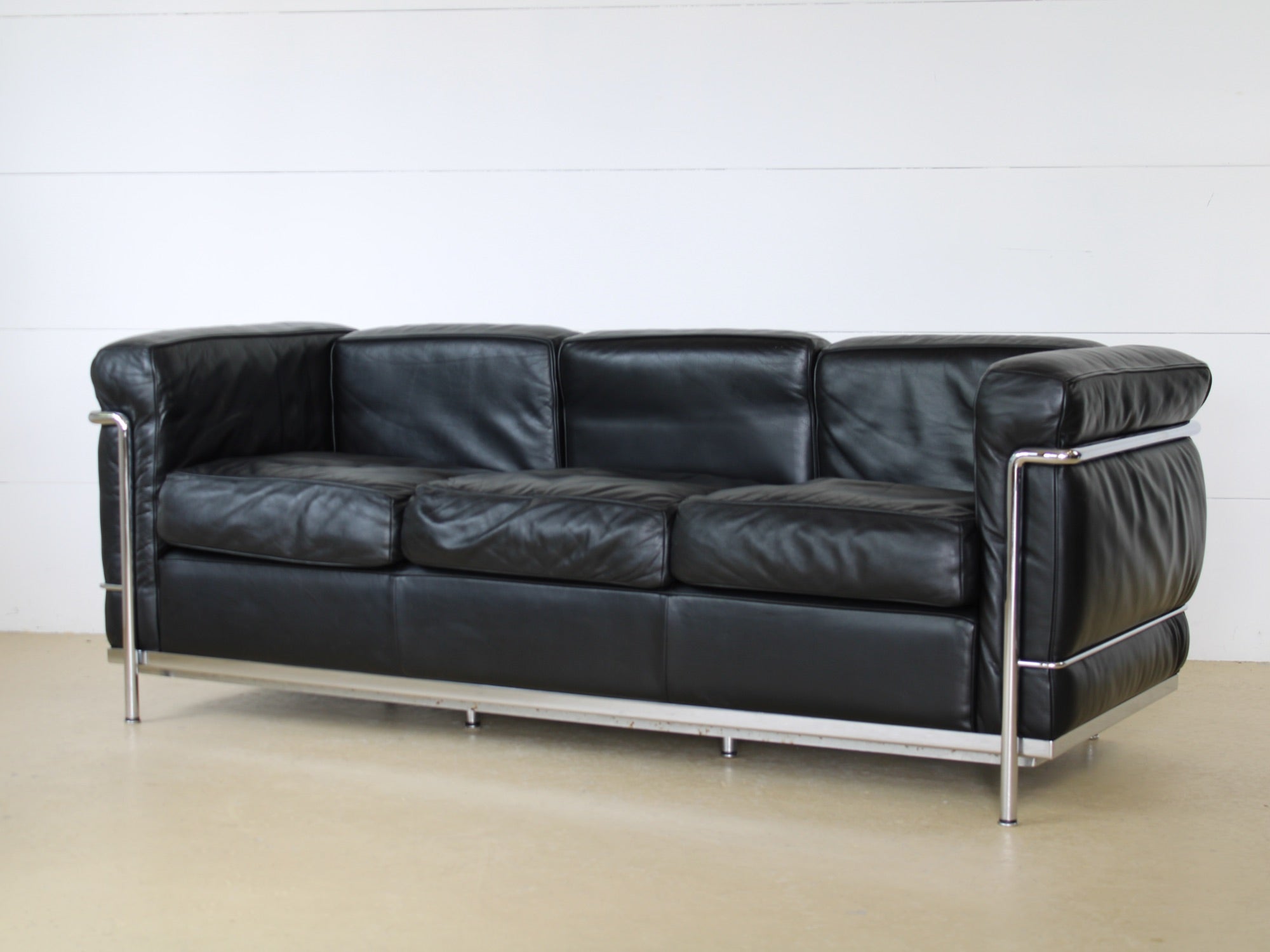Le Corbusier Sofa von Cassina LC2