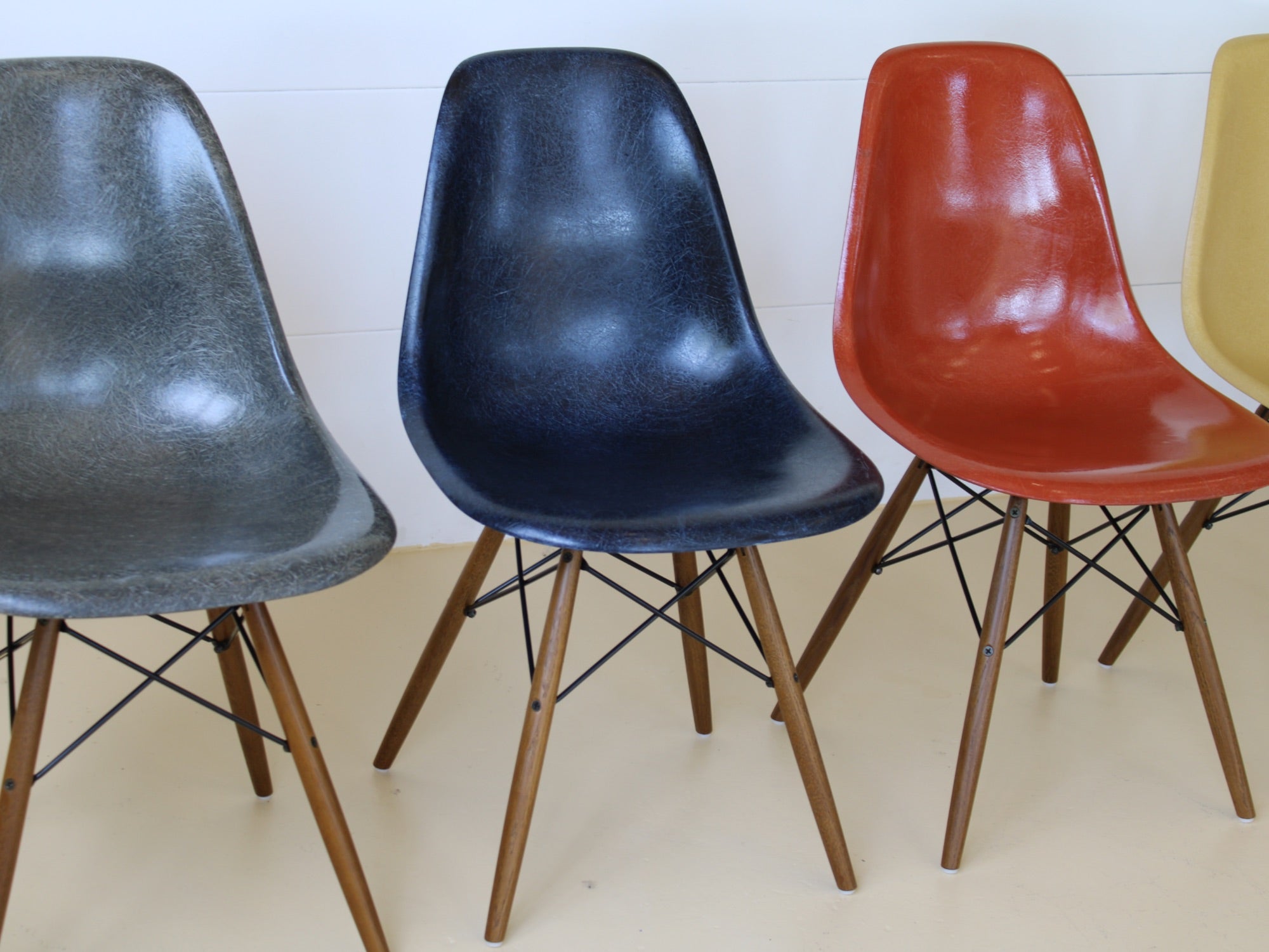 Eames Fiberglas Stühle von Hermann Miller 6er Set