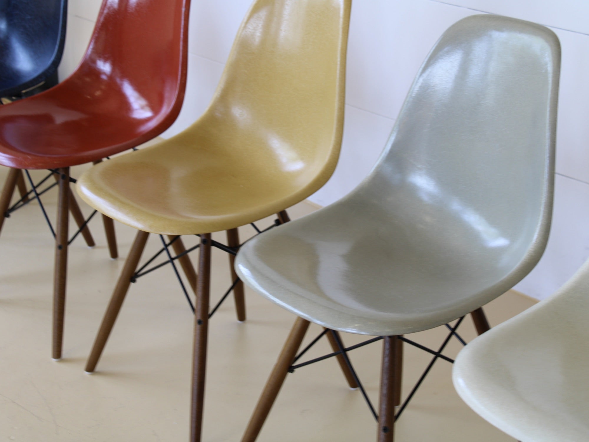 Eames Fiberglas Stühle von Hermann Miller 6er Set