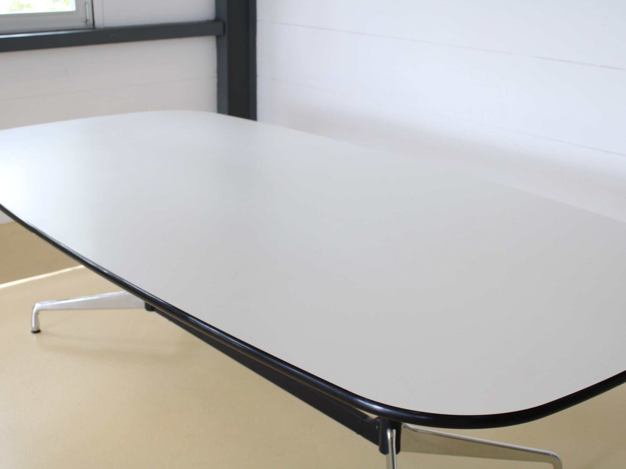 Vitra Segement Table von Eames