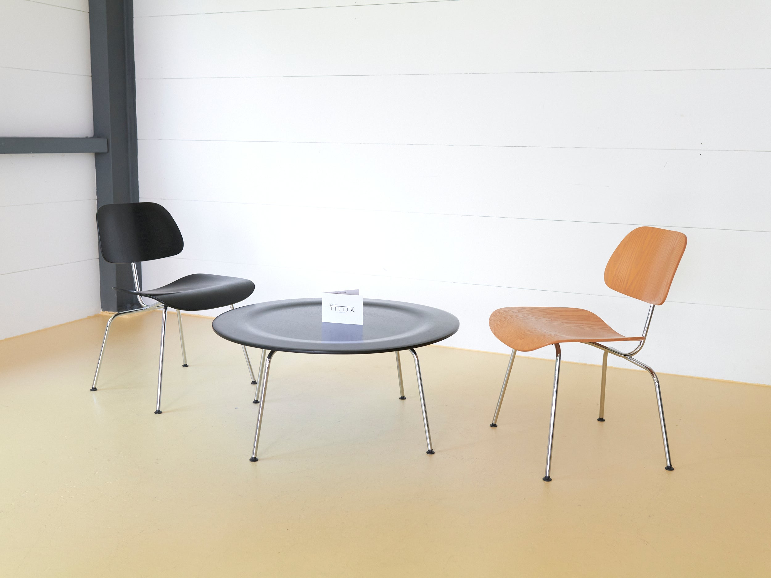 CTM Eames Coffe Table von Vitra