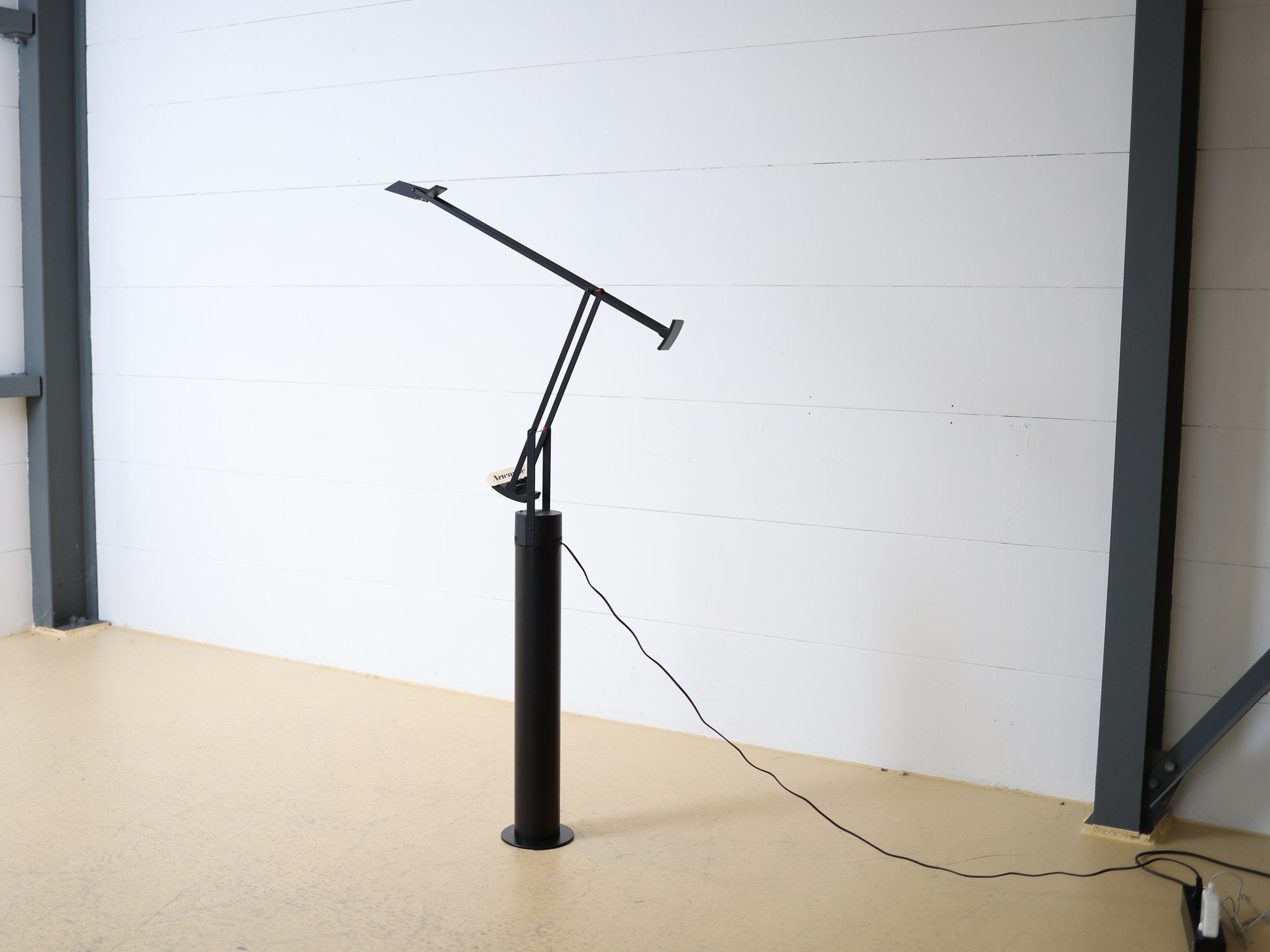Original-Etikett Artemide Tizio mit MoMA Museum of Modern Art Hinweis