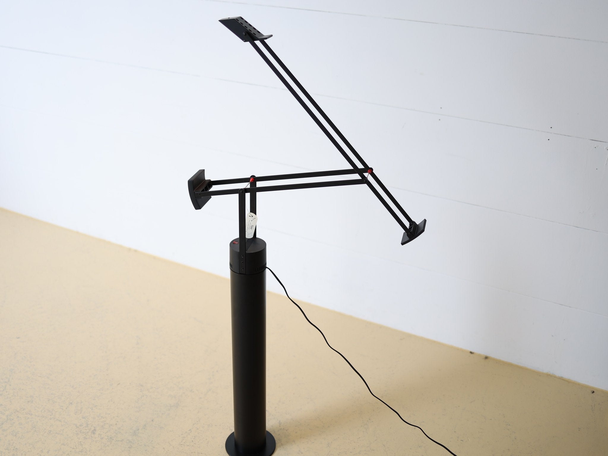 Halogen-Lampenkopf der Artemide Tizio Terra schwarz
