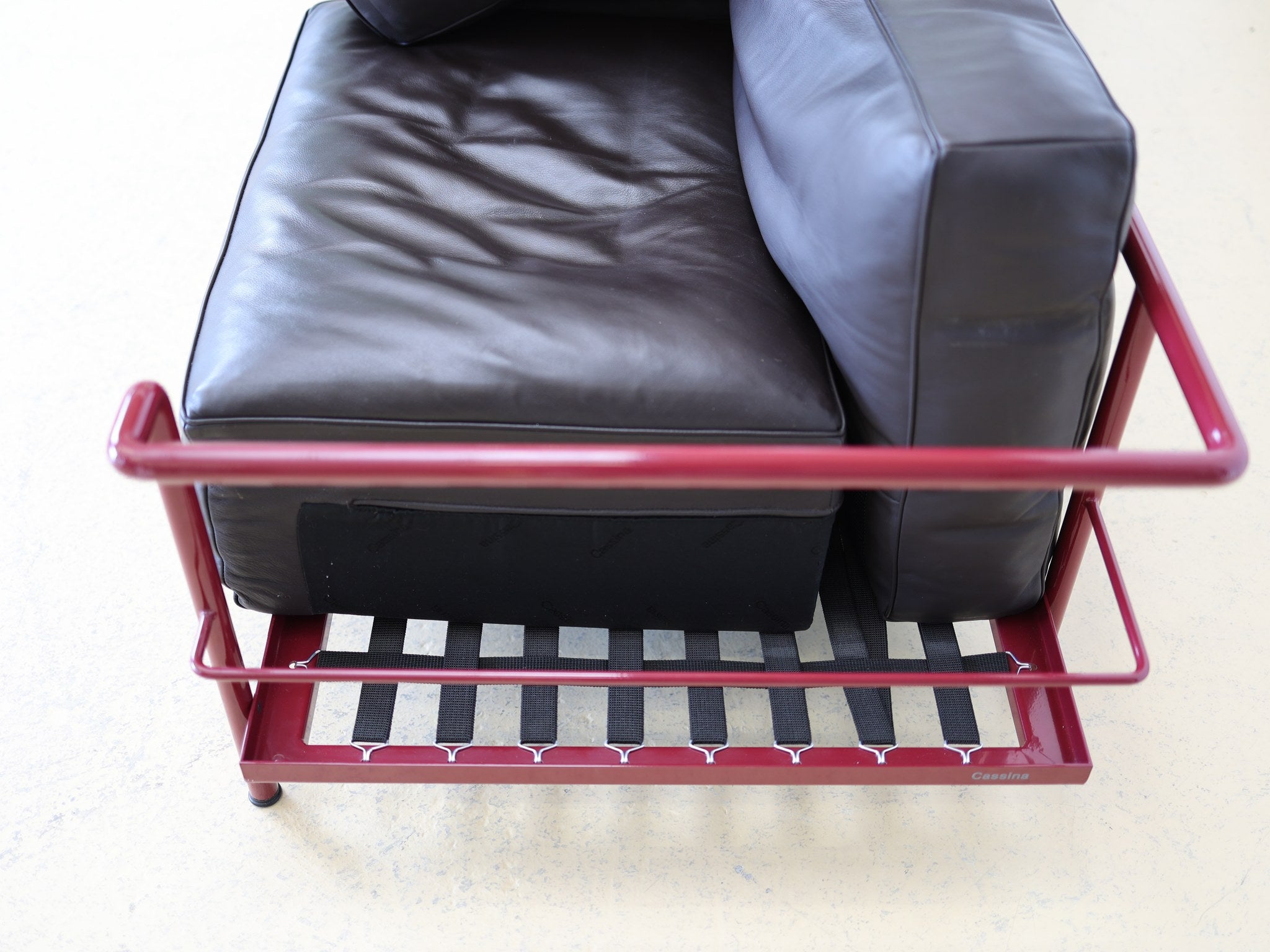 Cassina LC3 – charakteristische lose Kissen im Stahlrohrrahmen