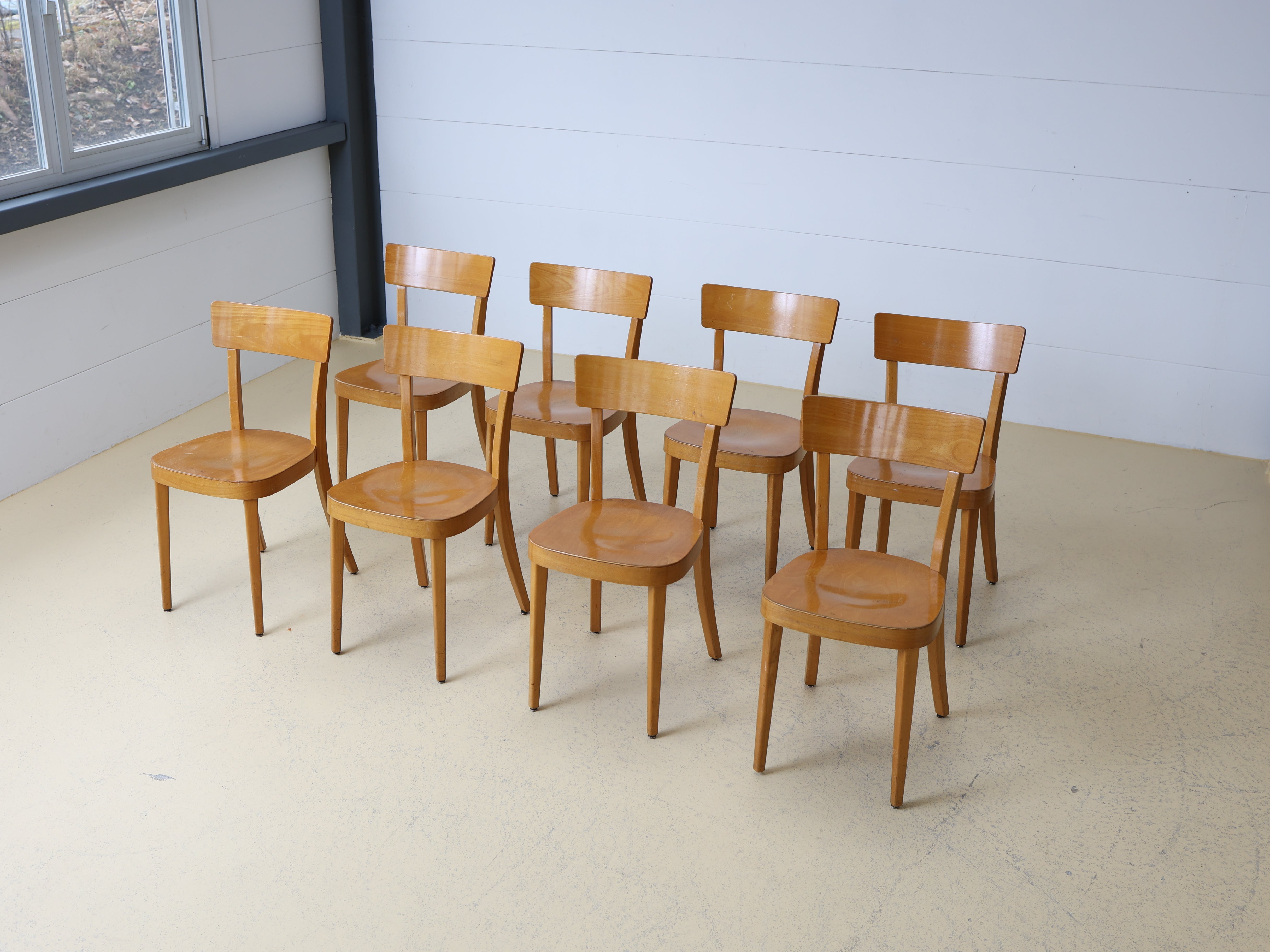 Klassischer Beizenstuhl | Schweizer Wirtshausstuhl | Vintage Massivholz-Klassiker | Ähnlich Horgen Glarus oder Klingnau