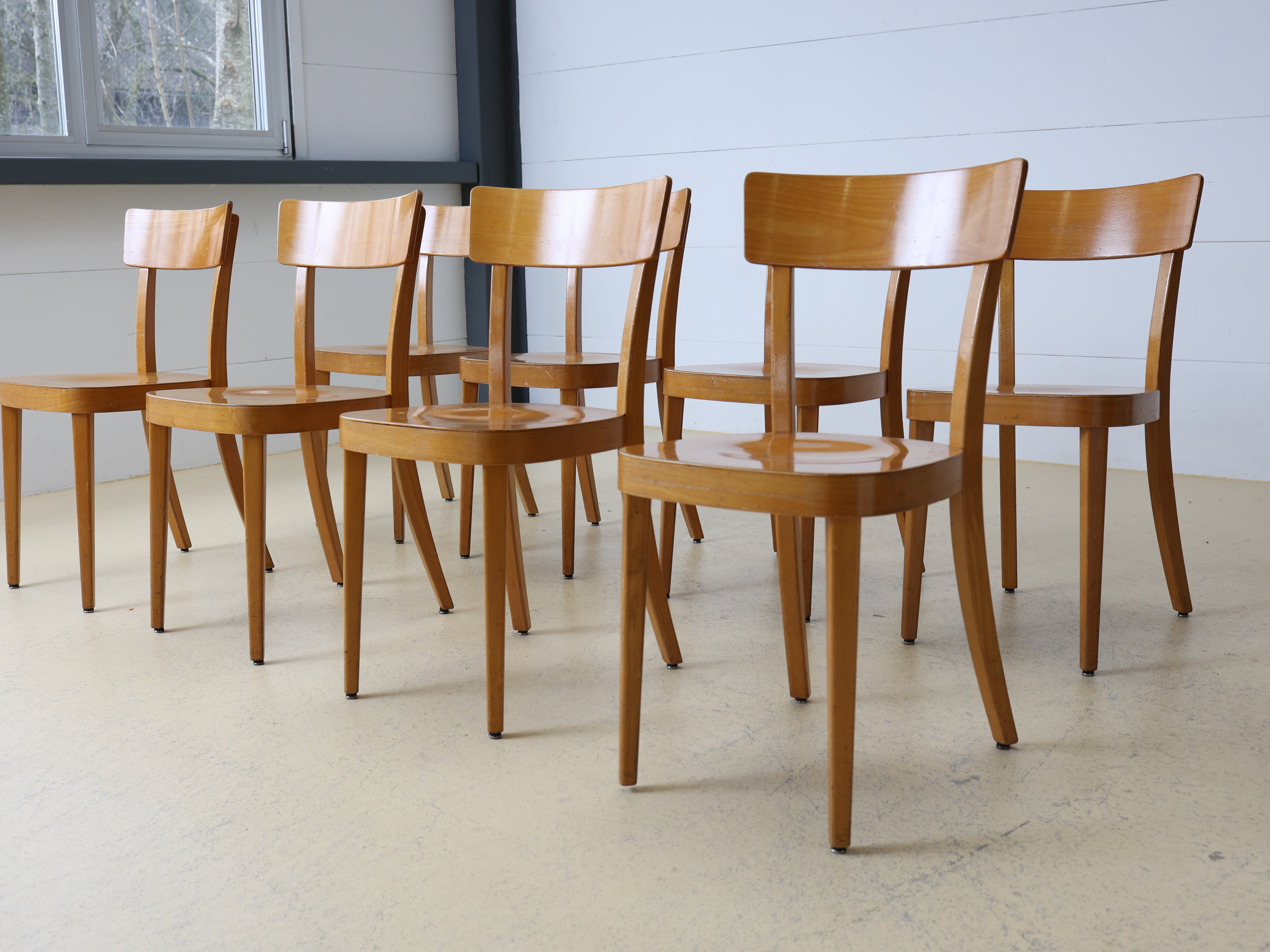 Klassischer Beizenstuhl | Schweizer Wirtshausstuhl | Vintage Massivholz-Klassiker | Ähnlich Horgen Glarus oder Klingnau