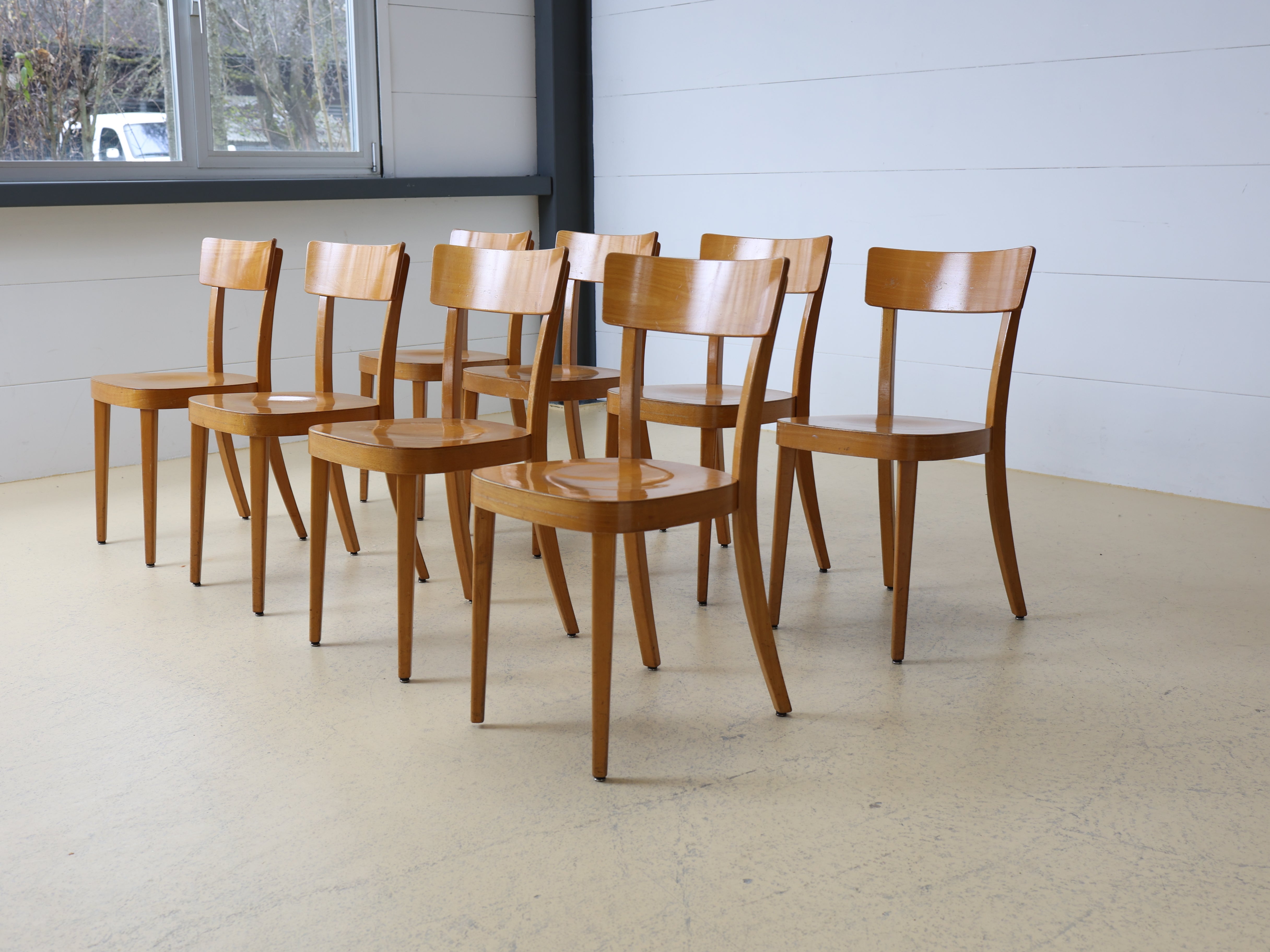 Klassischer Beizenstuhl | Schweizer Wirtshausstuhl | Vintage Massivholz-Klassiker | Ähnlich Horgen Glarus oder Klingnau