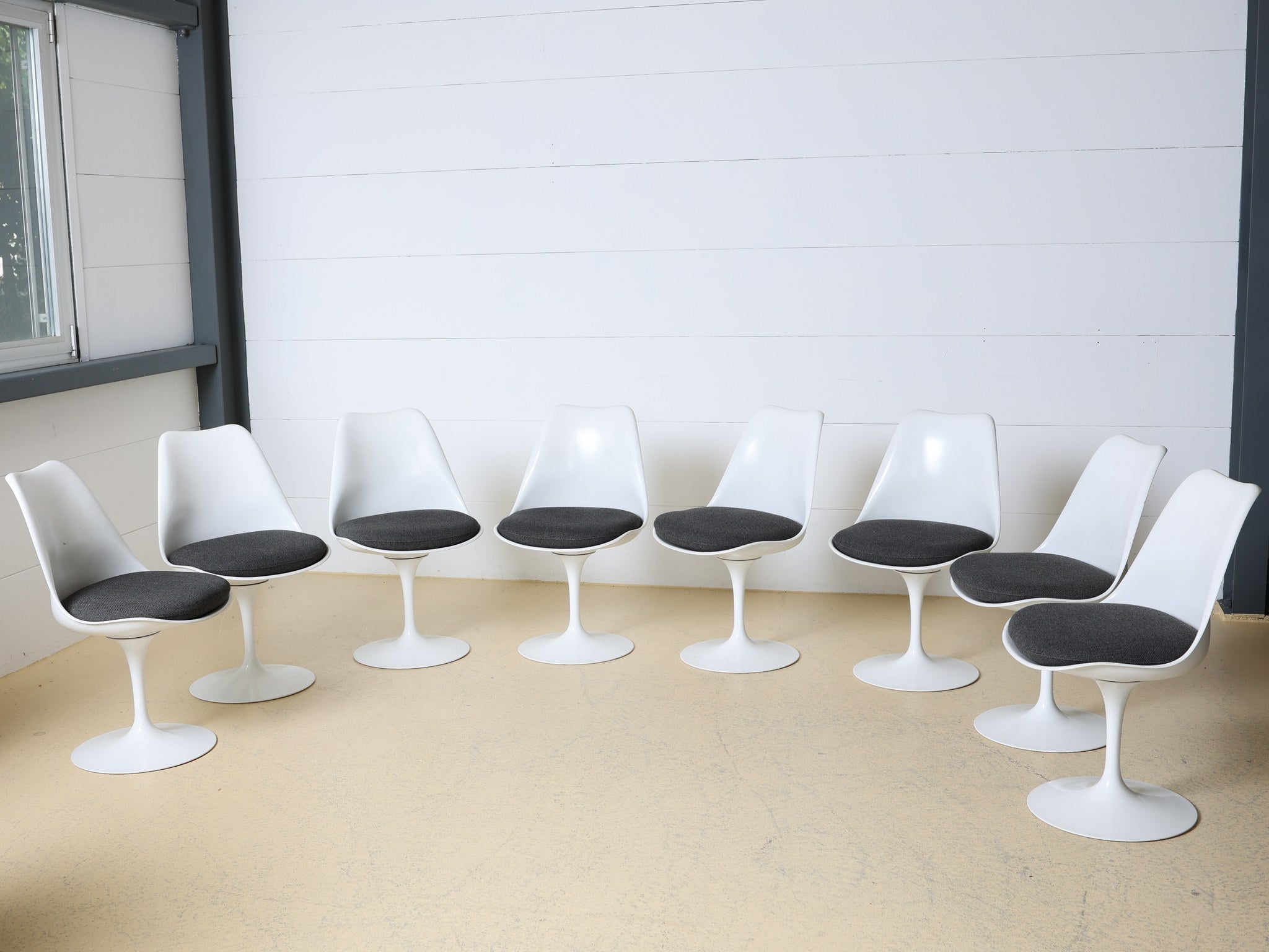 Tulip Chair Set in sehr gutem Zustand bei atelier TILIJA