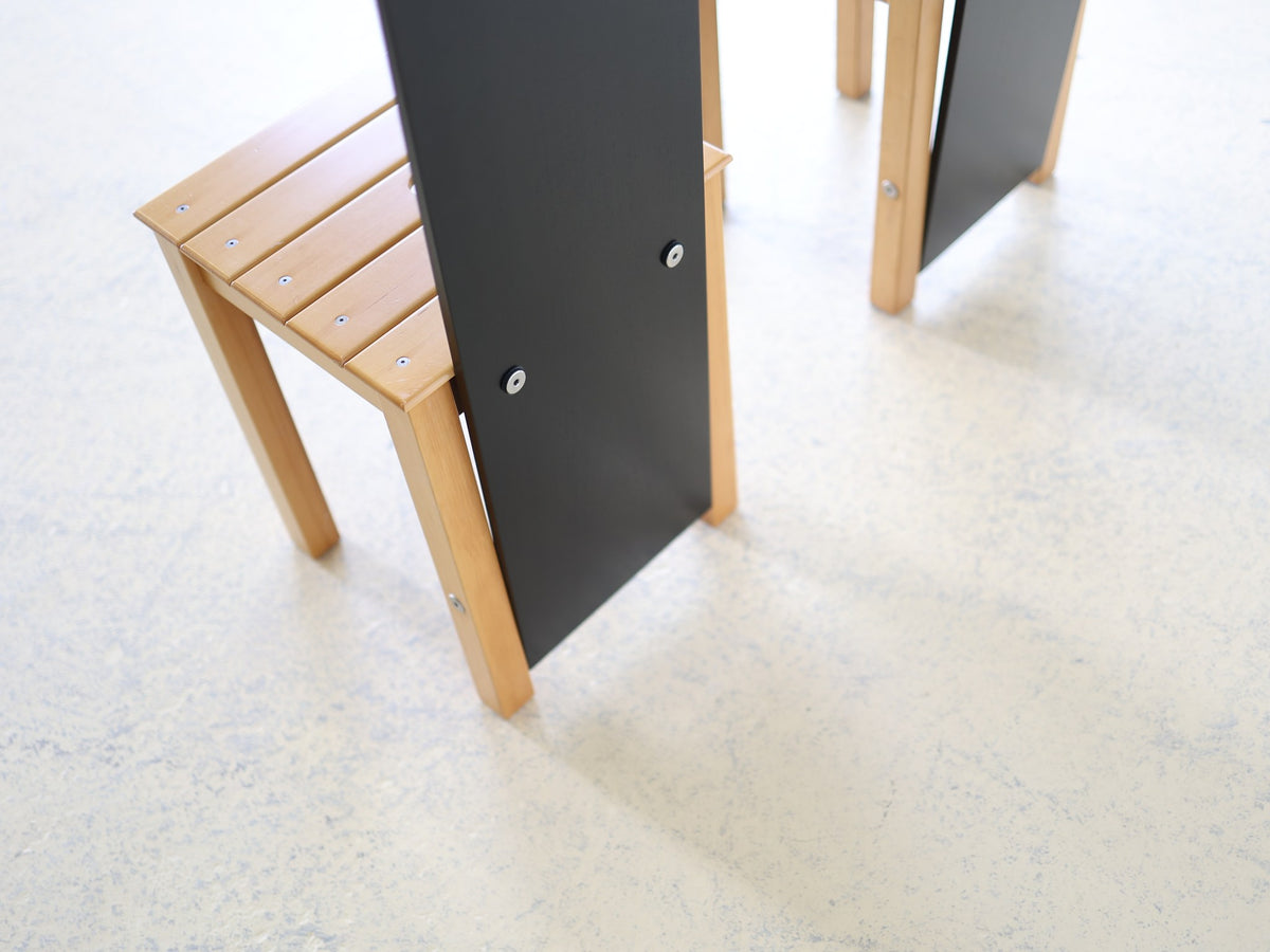 Hochlehniger Essstuhl / Designstuhl, Kollektion Röthlisberger Schweiz – Modell unbekannt Foto 7