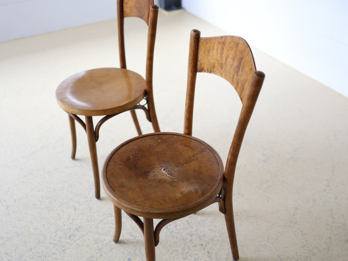 2er-Set Bugholz-Bistrostühle im Thonet-Stil, honigbraun, runde Sitzfläche, Vintage ca. 1920–1950