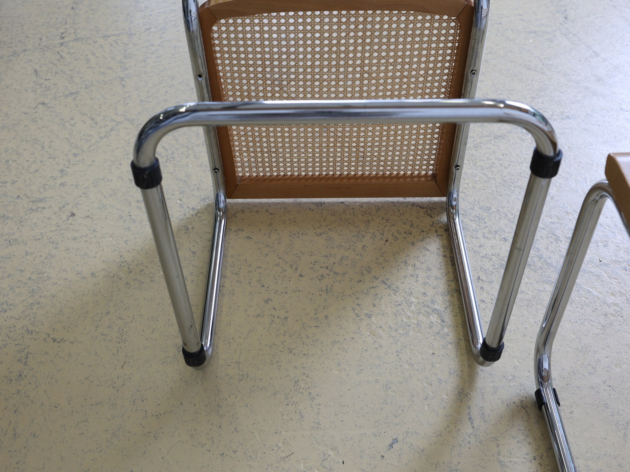 Marcel Breuer Design Stuhl Chromgestell Detailansicht
