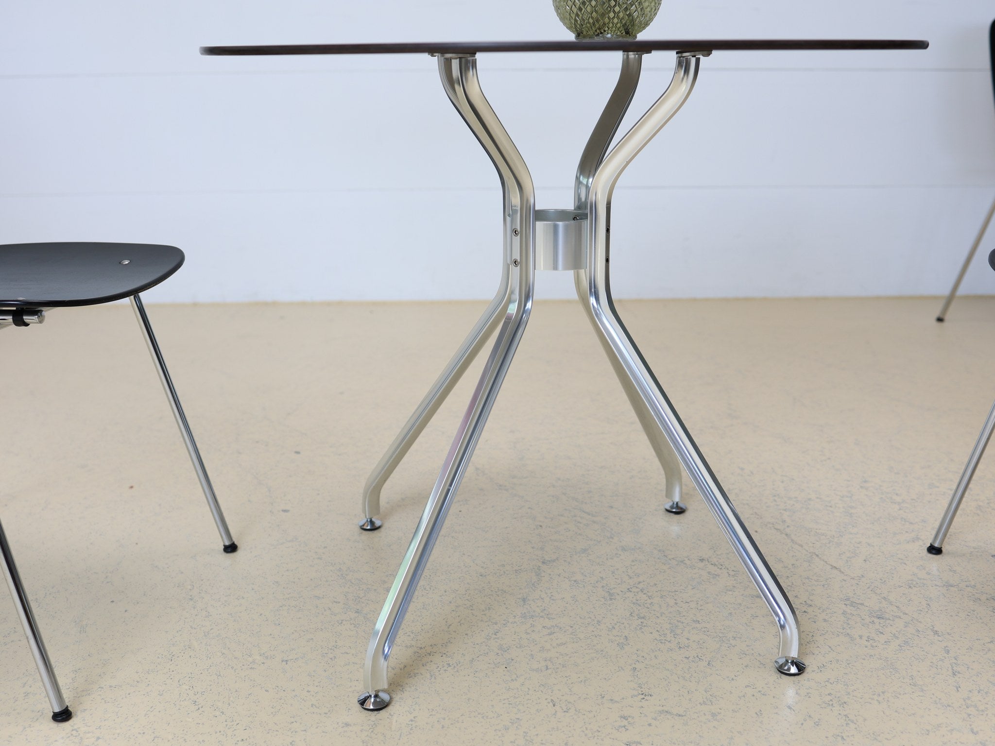 Esstisch-Set Industrial Design Mid-Century Gesamtansicht